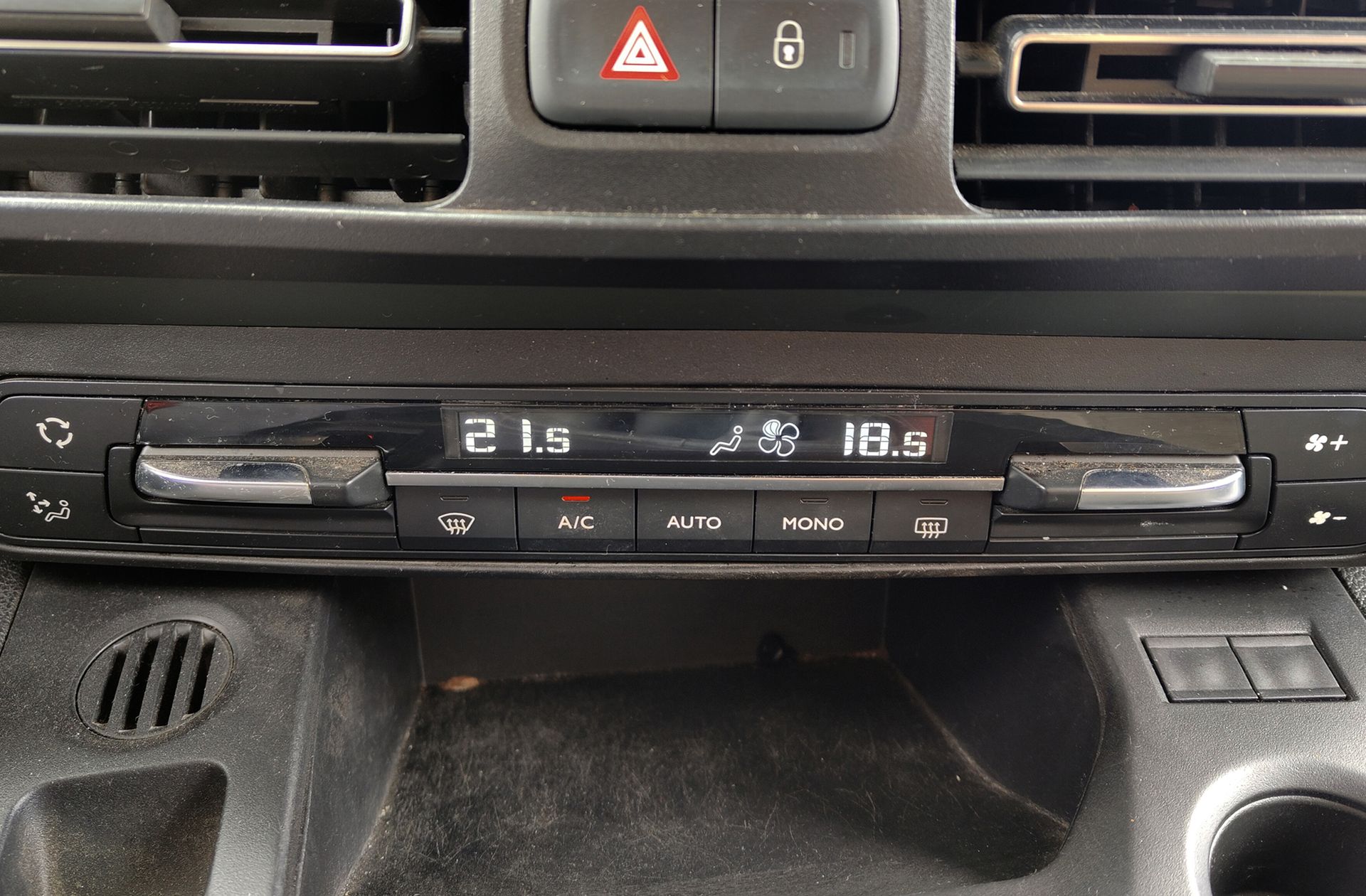Citroën Berlingo BlueHDi 100 Talla M Shine - foto 29