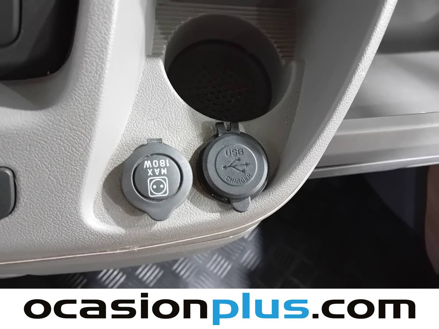 Foto Tec I-TEC Tec I-TEC I670 (158 CV) 4 Plazas