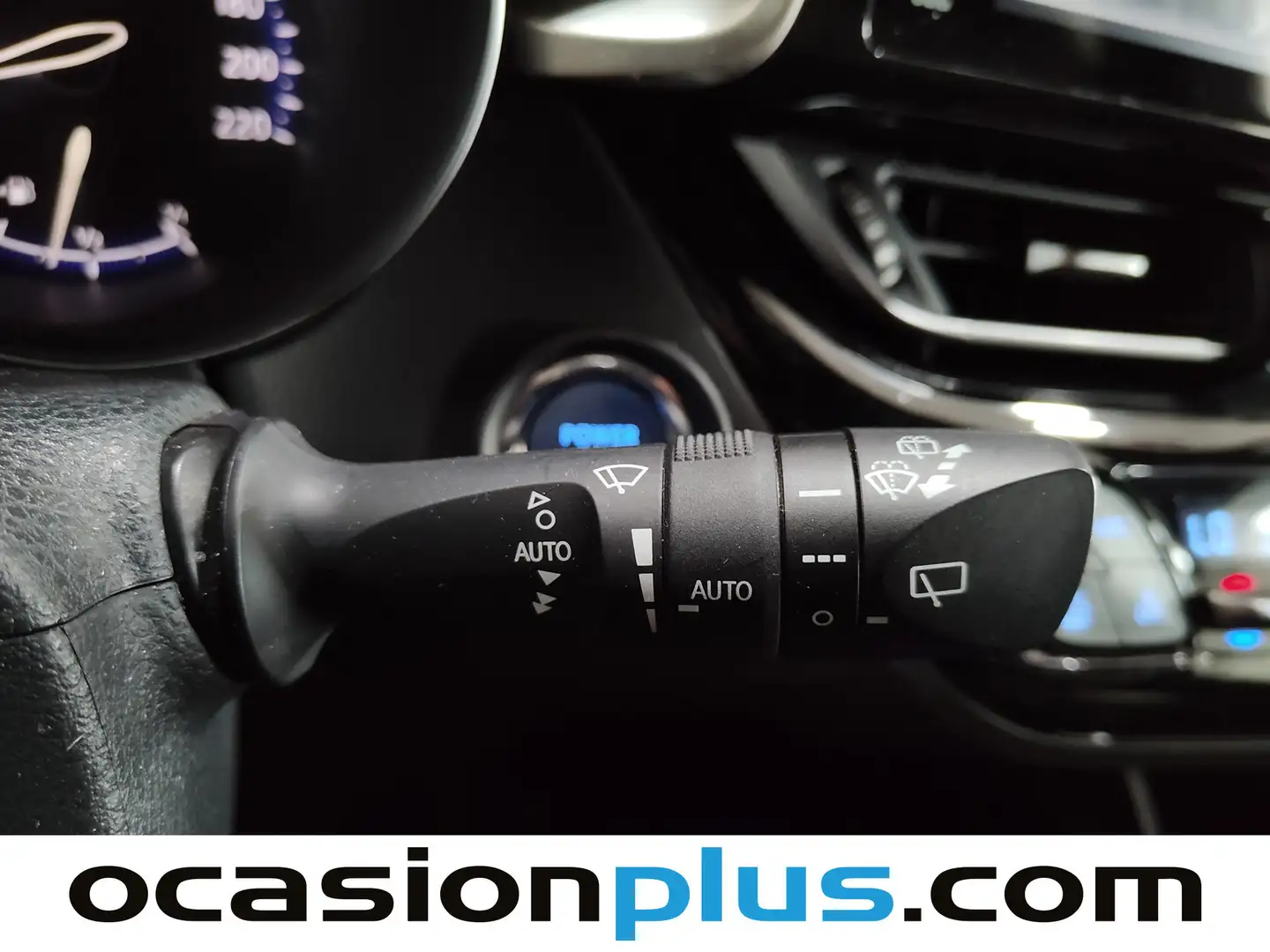 Foto Toyota C-HR Toyota C-HR 1.8 125H Dynamic Plus (122 CV)