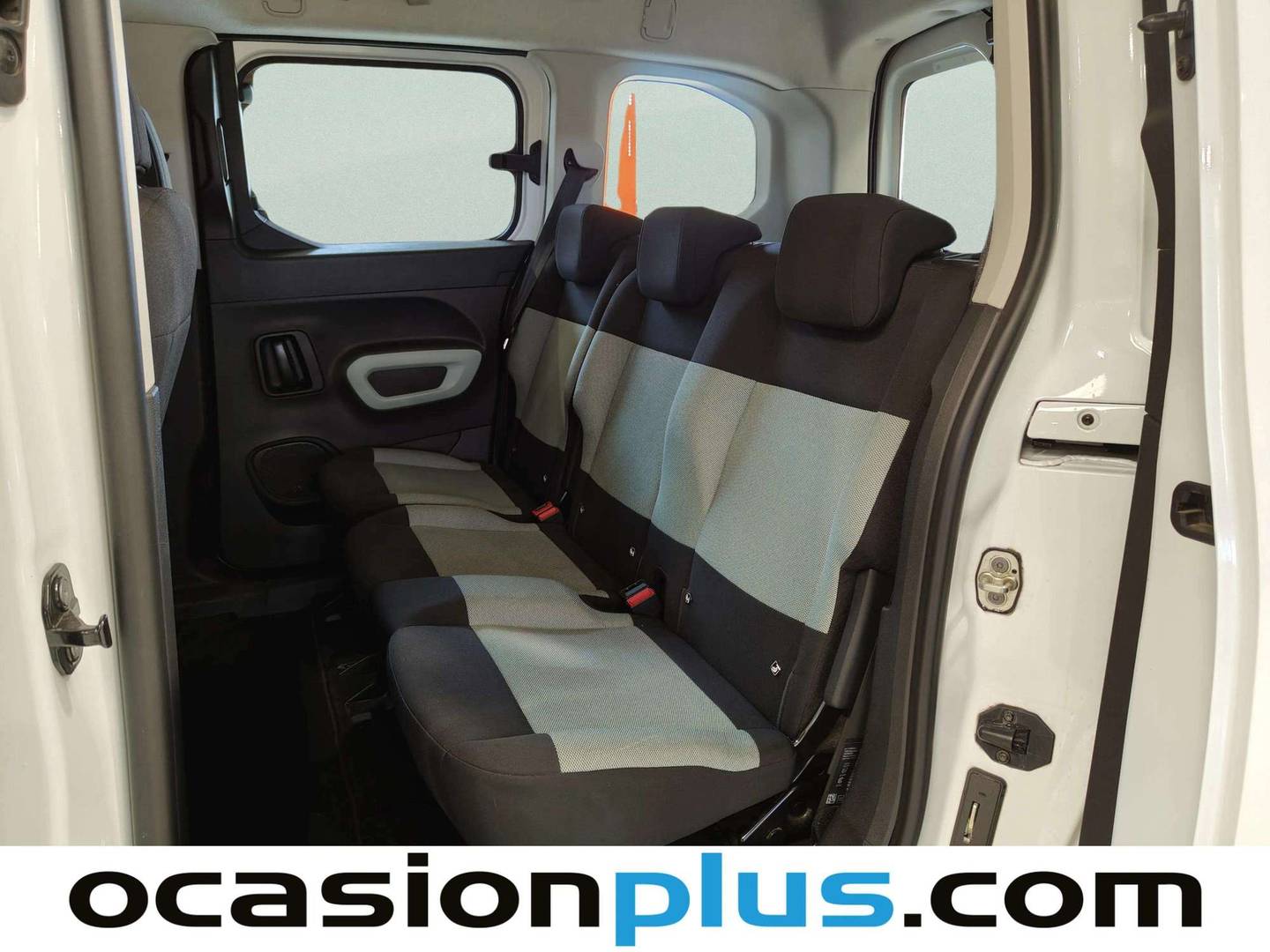 Foto asientos traseros Citroën Berlingo Citroën Berlingo Combi BlueHDi 100 Talla M Feel (100 CV)