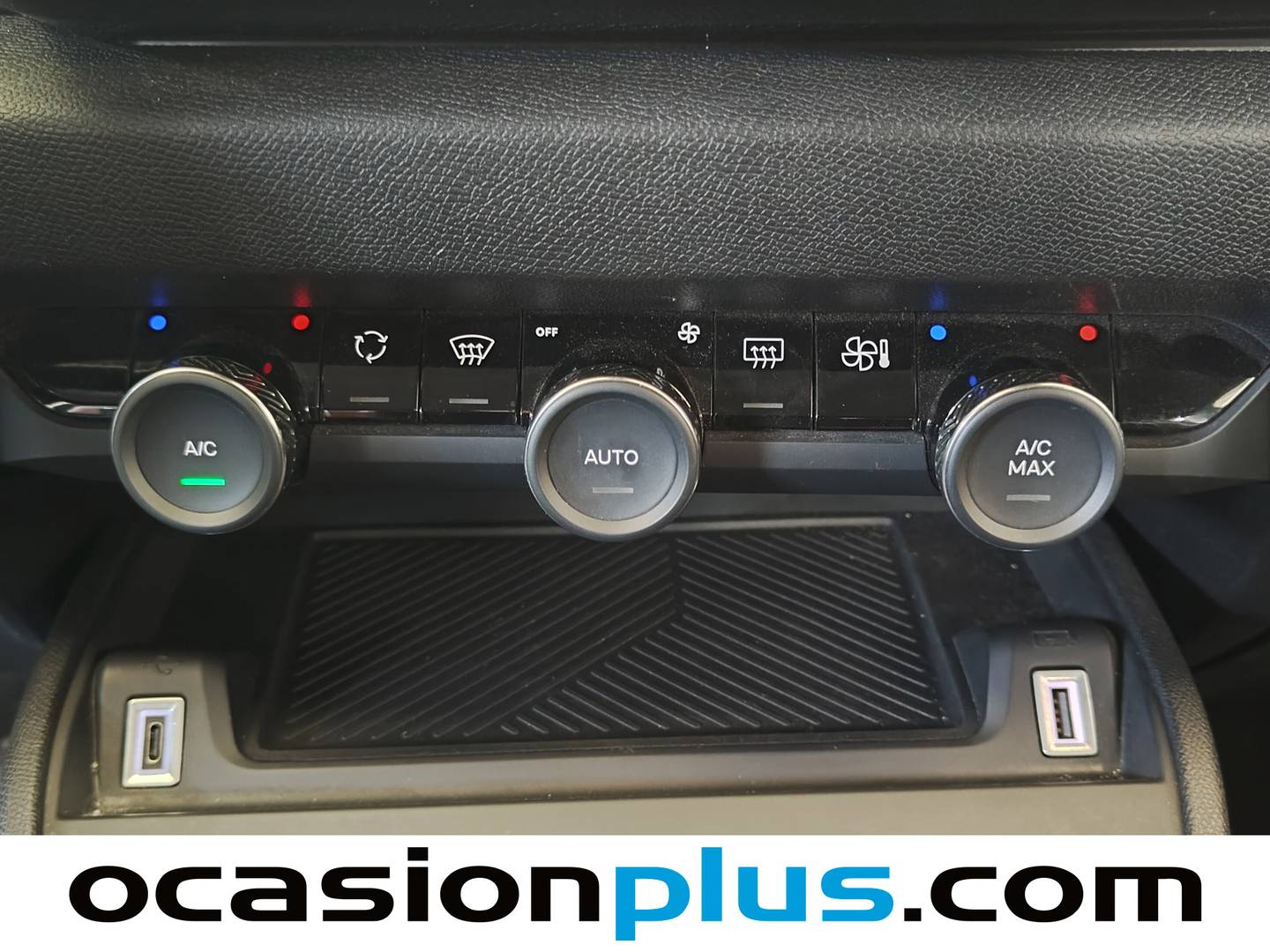 Foto Citroën C4 X Citroen C4 X PureTech 100 S&S 6v You  (102 CV)