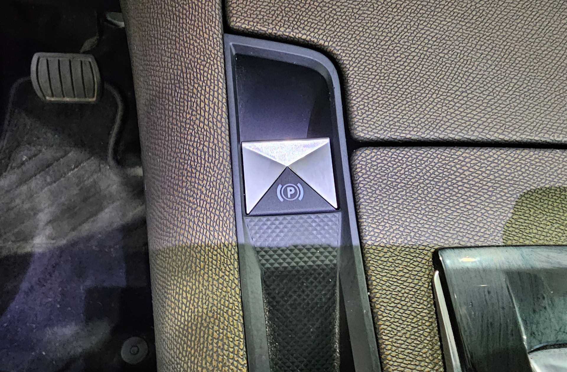DS 7 Crossback BlueHDi 130 So Chic - foto 33