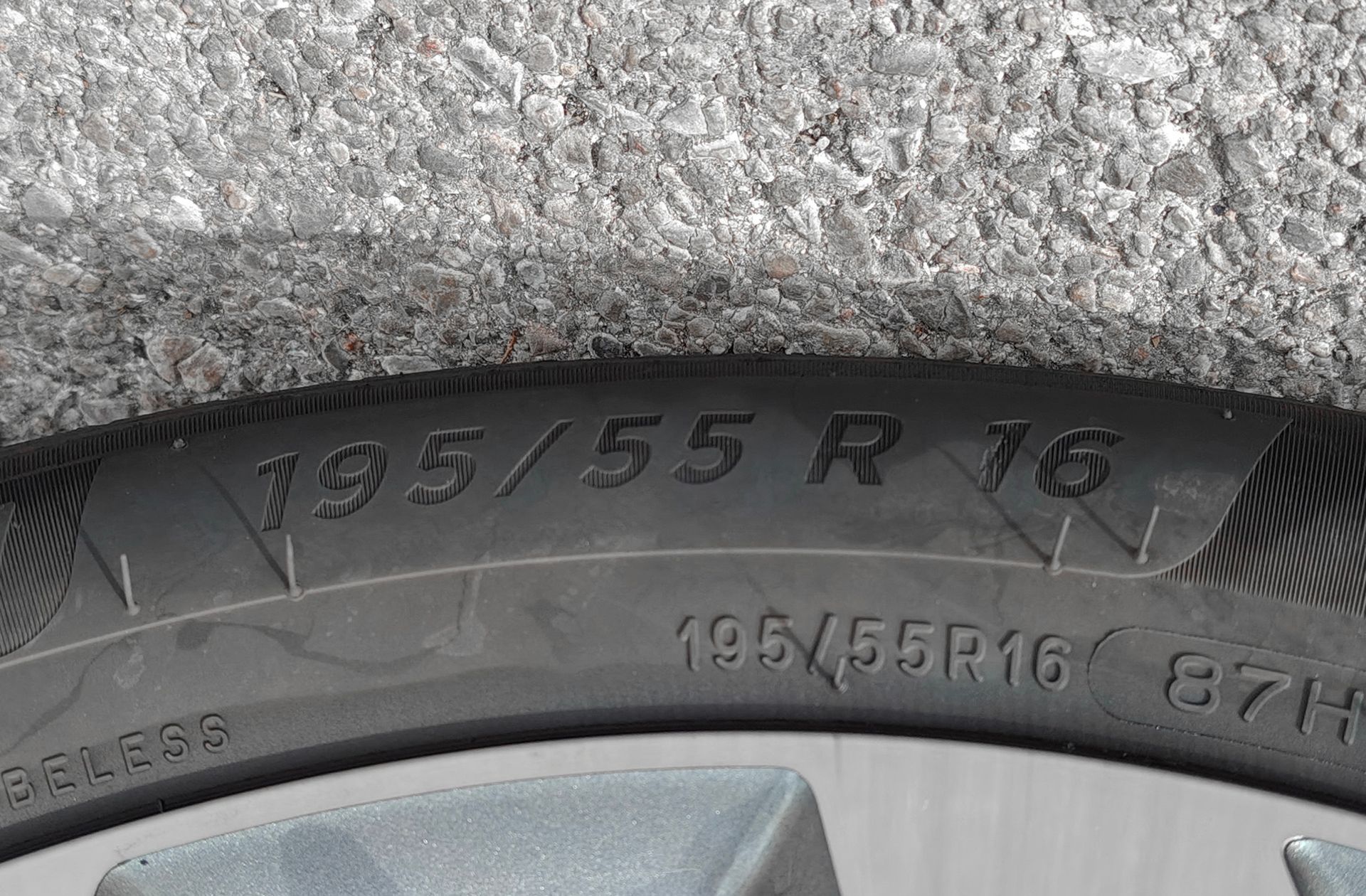 Kia Stonic 1.0 T-GDi Drive DCT - foto 32