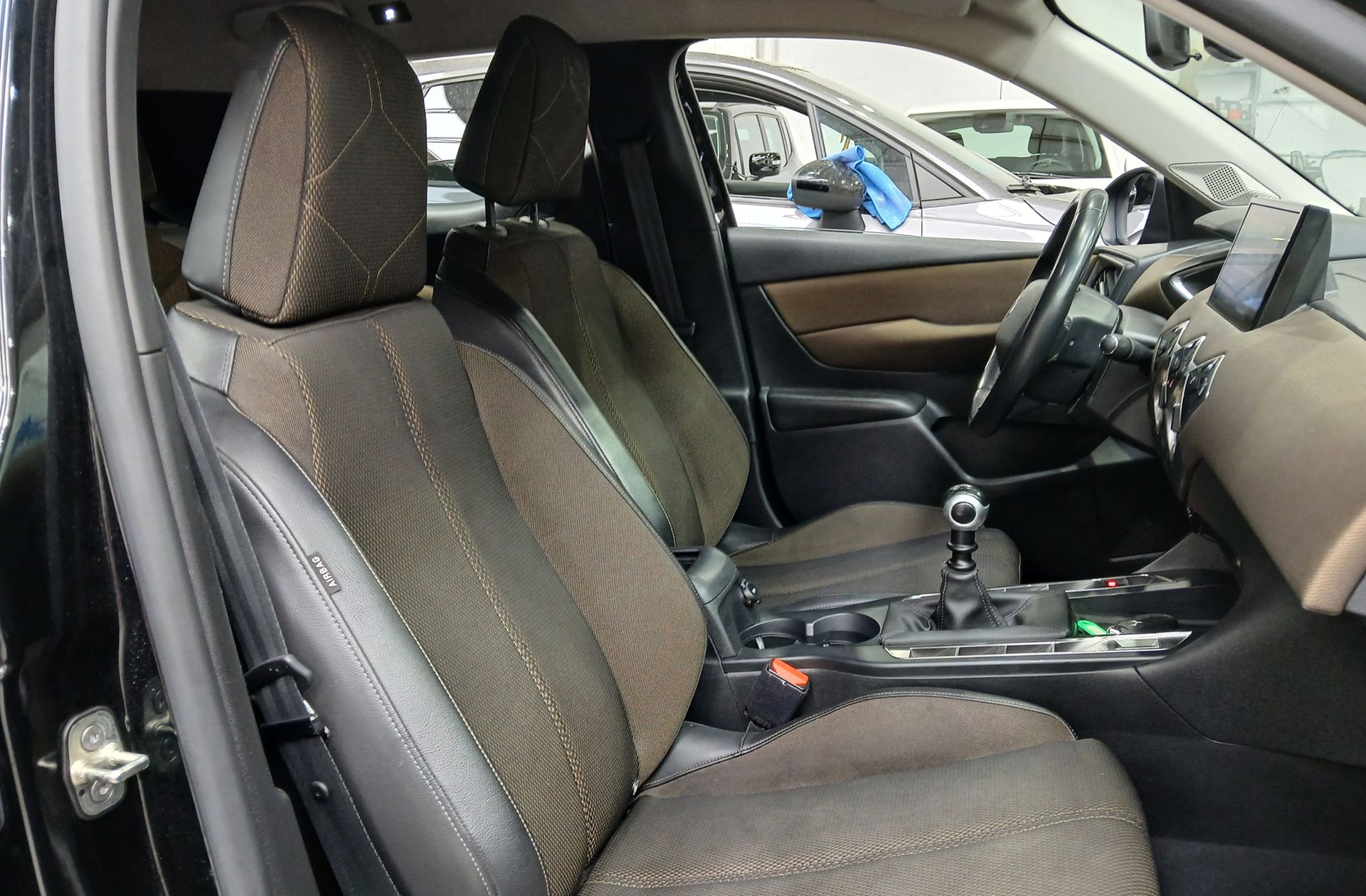 DS DS 3 Crossback BlueHDi 110 So Chic - foto 16
