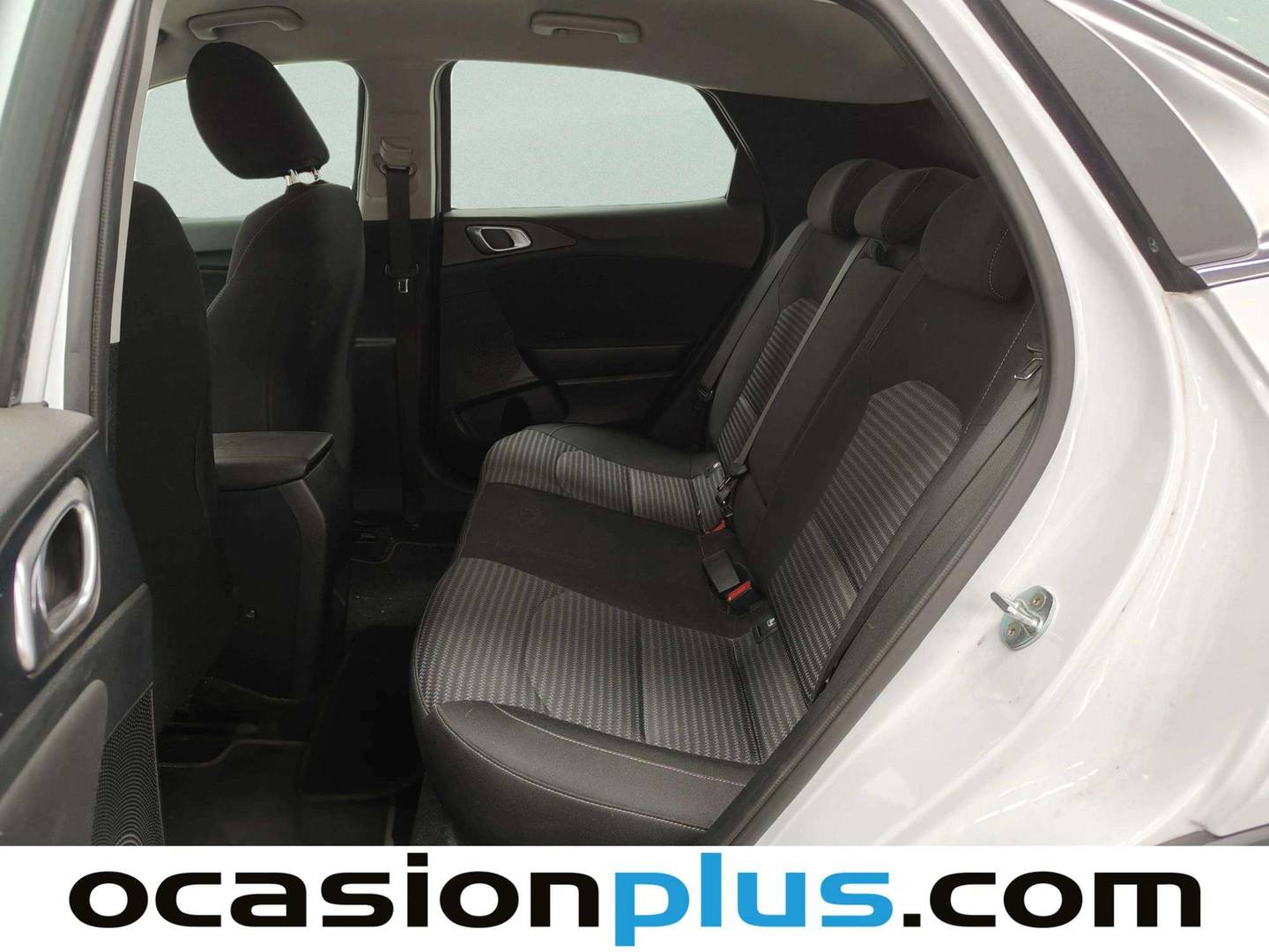 Foto asientos traseros KIA XCeed KIA XCeed 1.6 MHEV iMT Concept (136CV)