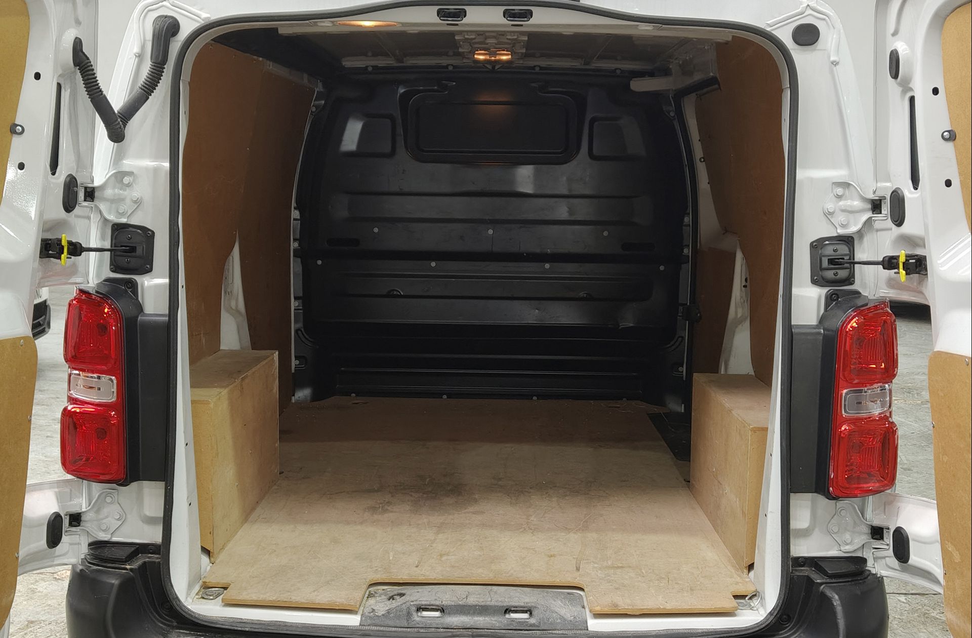 Fiat Scudo Furgon 1.5 BlueHDi L2 - foto 11