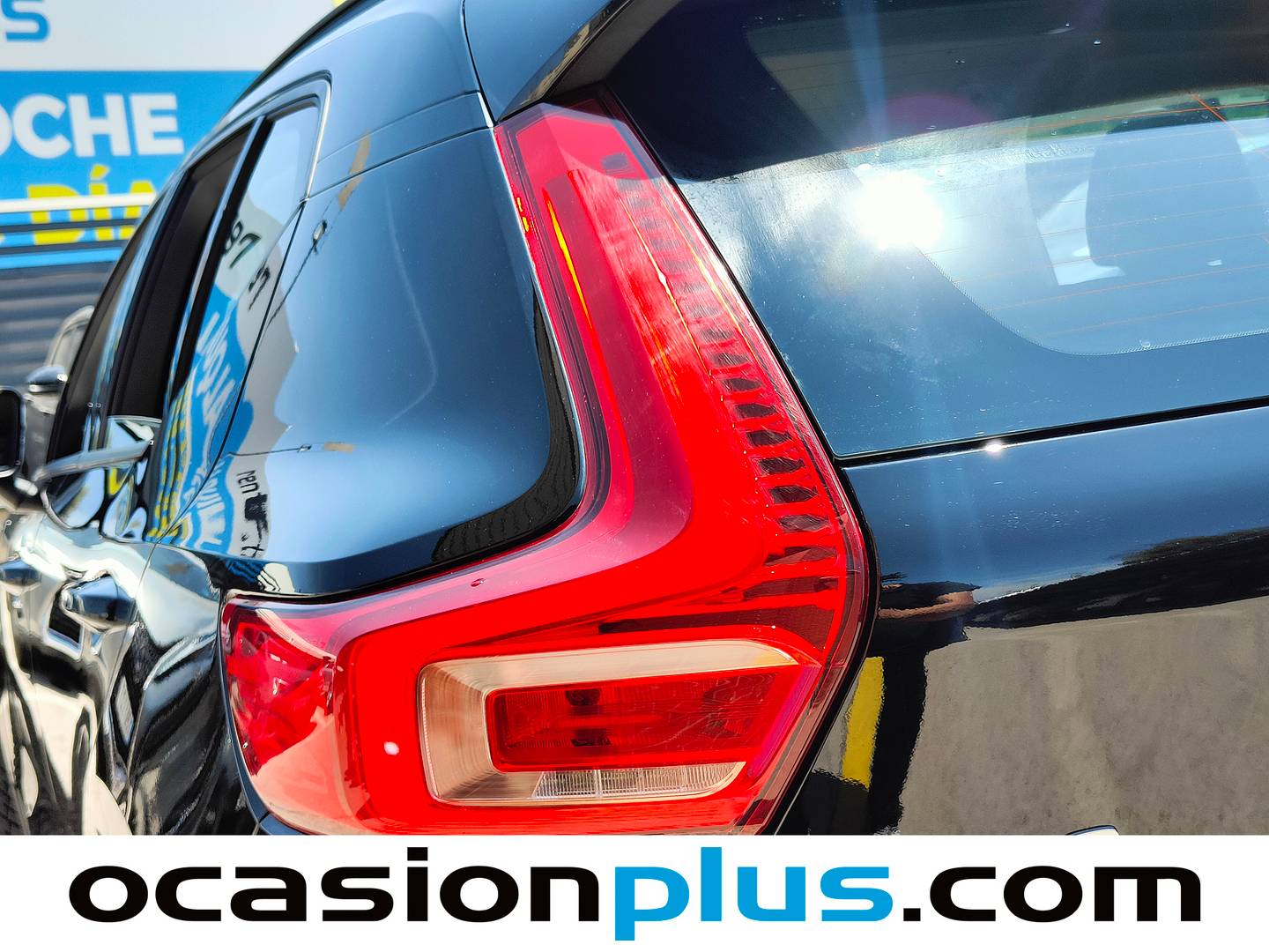 Acabados Volvo XC40 Volvo XC40 T3 Momentum Core (163 CV)