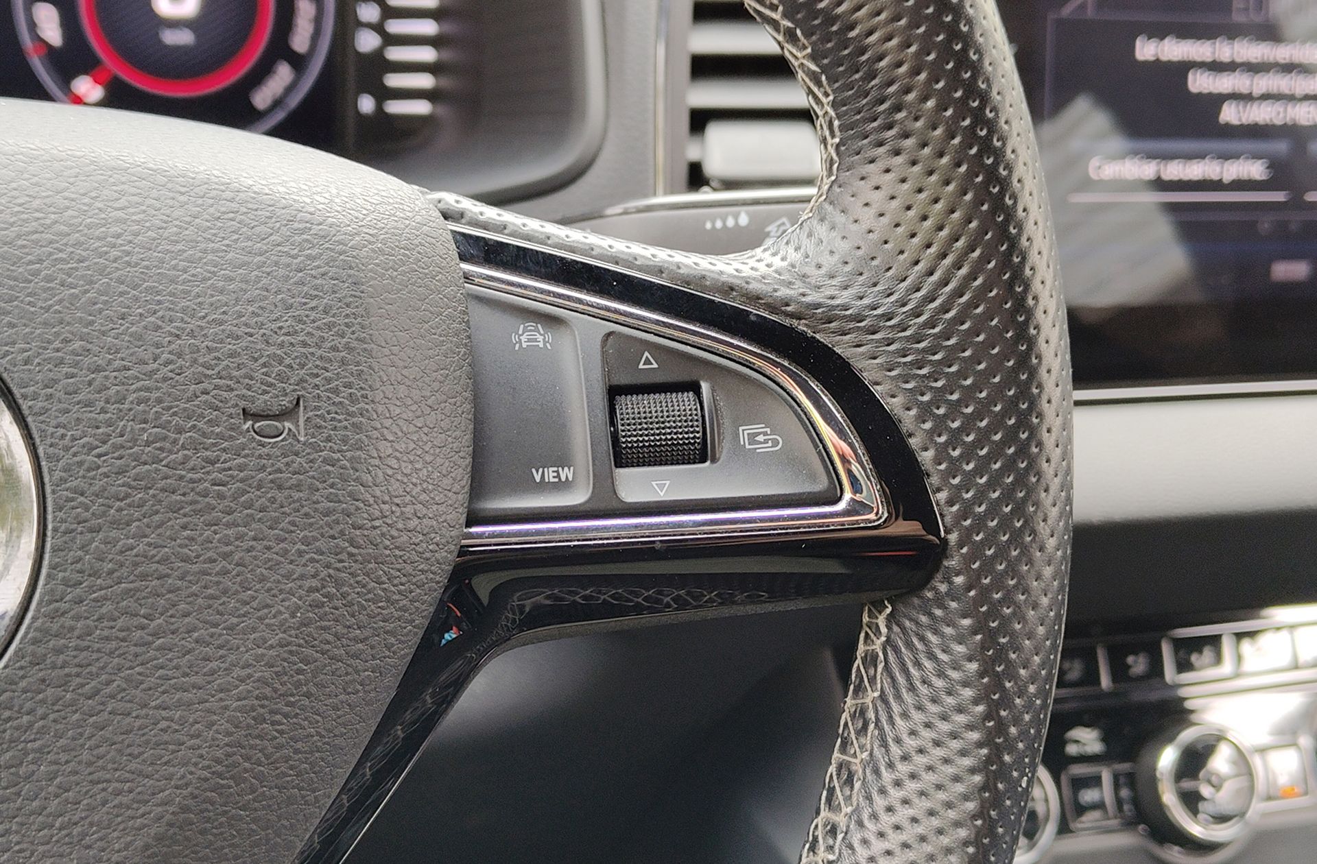Škoda Karoq 1.5 TSI ACT Sportline - foto 28