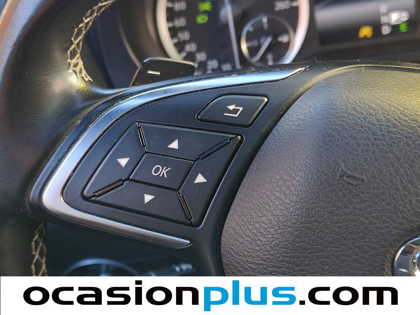 Foto Infiniti QX30 Infiniti QX30 2.2D Premium Tech AWD 7DCT 125 kW (170 CV)