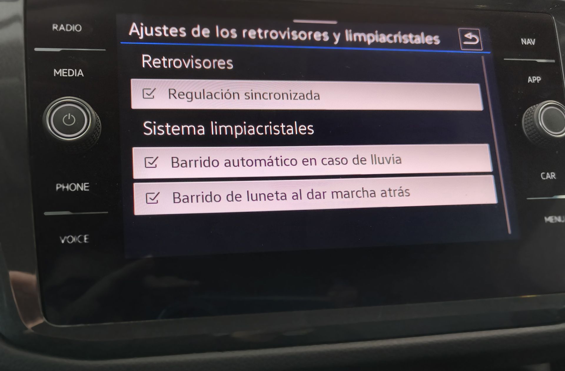 Volkswagen Tiguan 2.0 TDI - foto 32