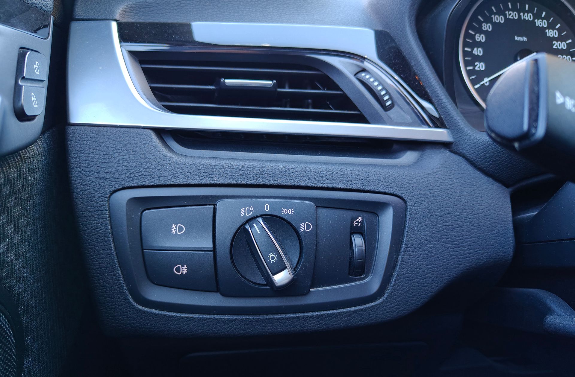 BMW X1 sDrive18d Business - foto 23