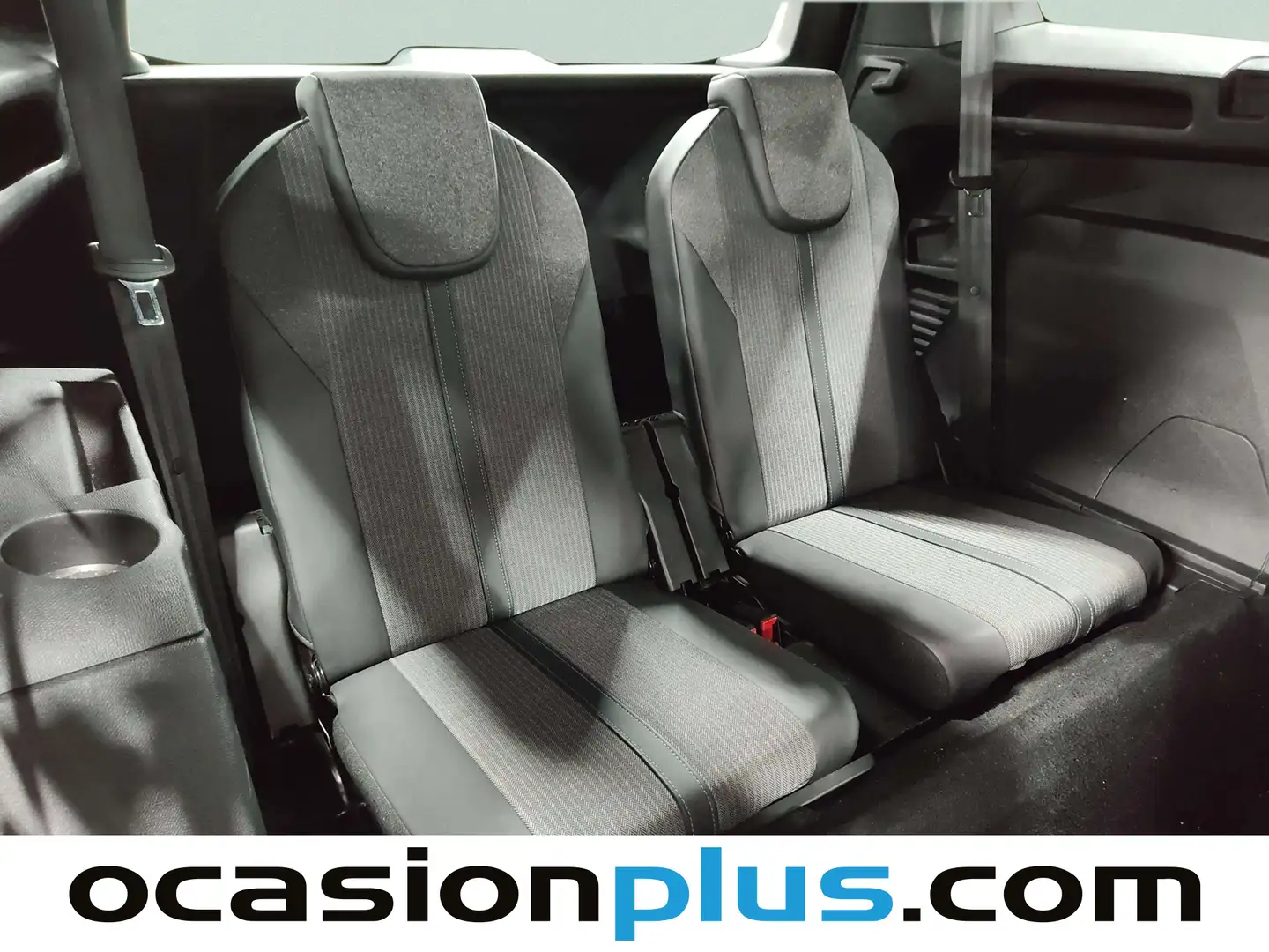 Foto Peugeot 5008 Peugeot 5008 PureTech 130 S&S Allure Pack EAT8 (130 CV) 7 plazas