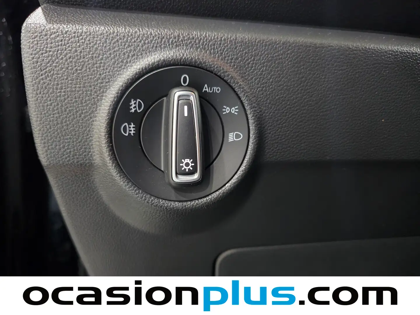 Foto Volkswagen T-Roc Volkswagen T-Roc Advance R-Line 1.0 TSI (110 CV)