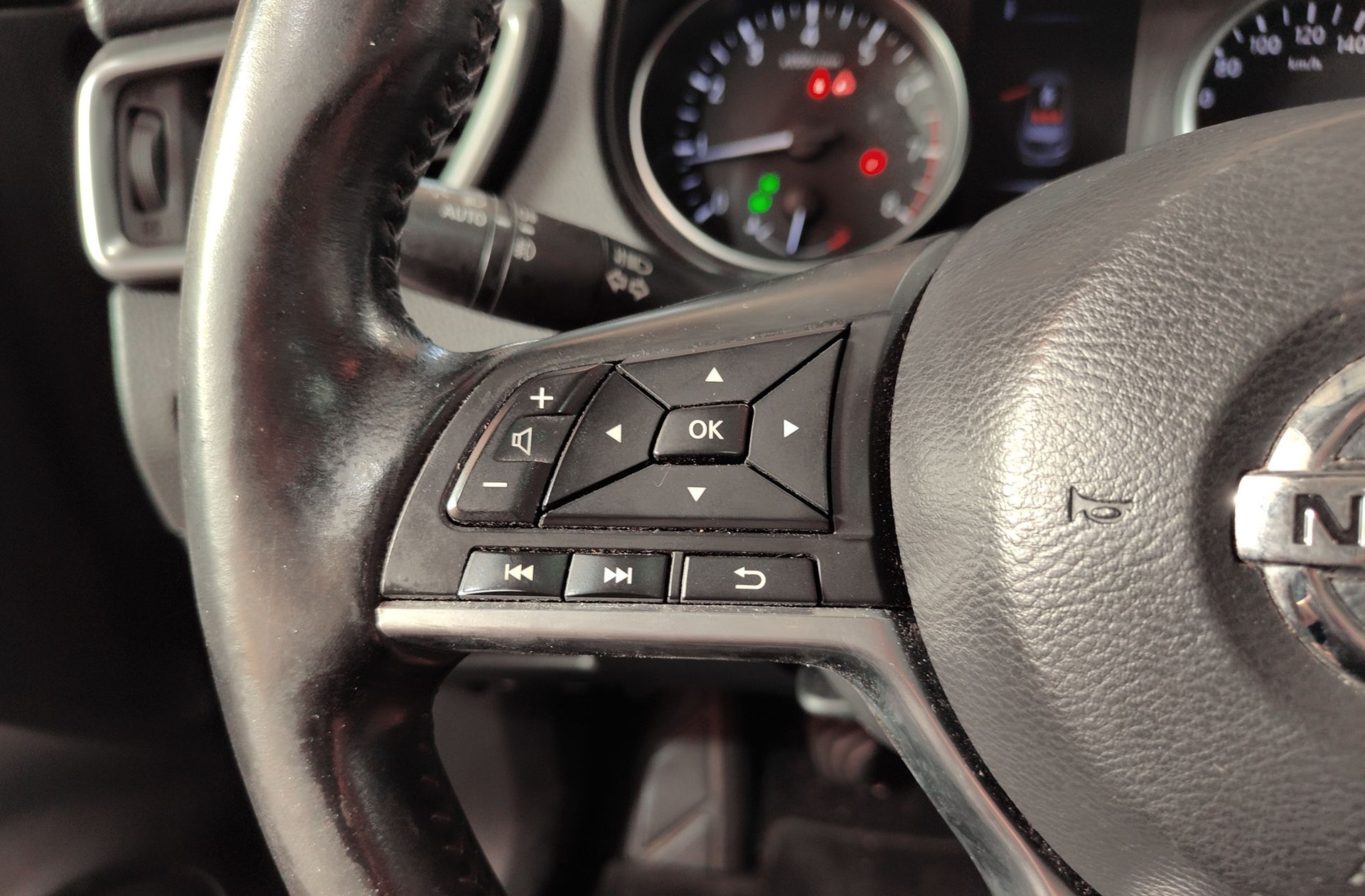 Nissan Qashqai DIG-T 115 N-Connecta - foto 25