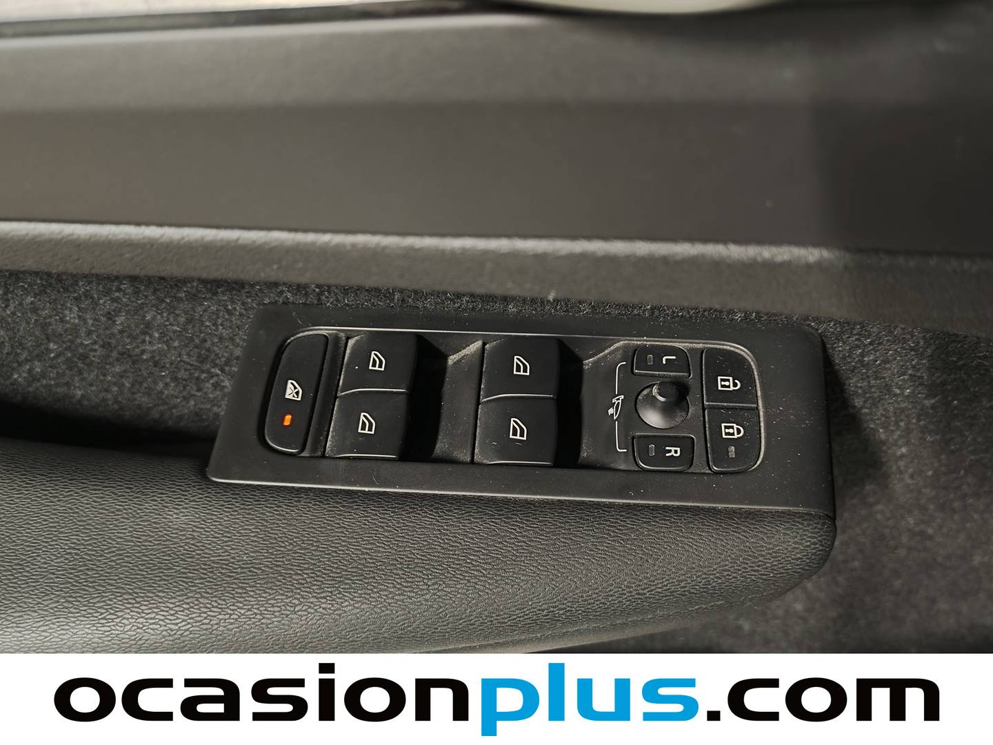 Volvo XC40 Volvo XC40 T3 Business Plus (163 CV) seminuevo