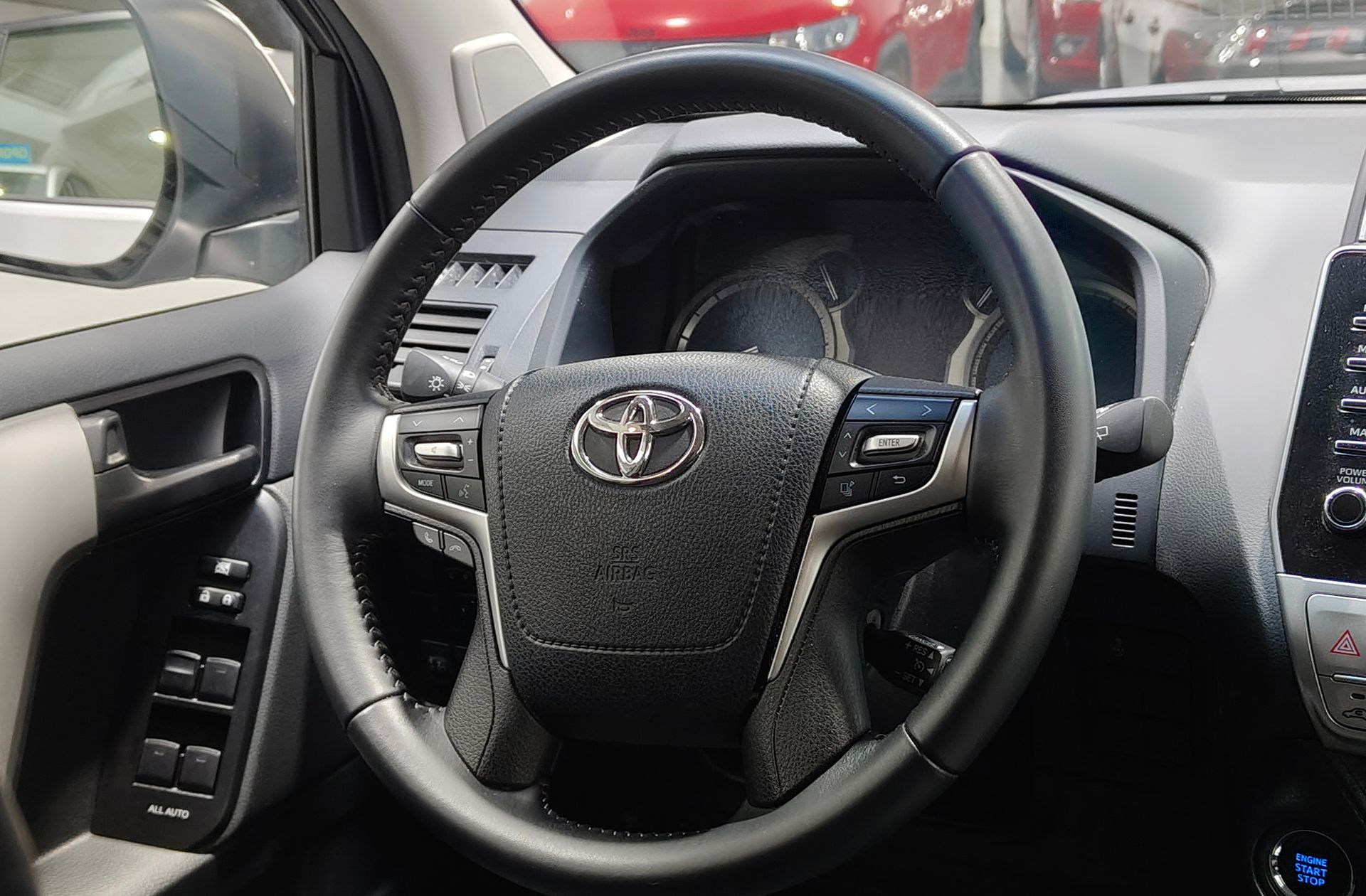 Toyota Land Cruiser 2.8 D-4D VX 7 plazas - foto 25