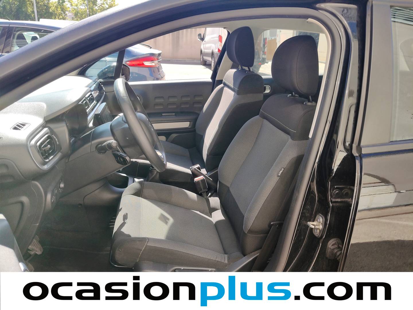 Foto asientos delanteros Citroën C3 Citroën C3 PureTech 82 Feel (82 CV)