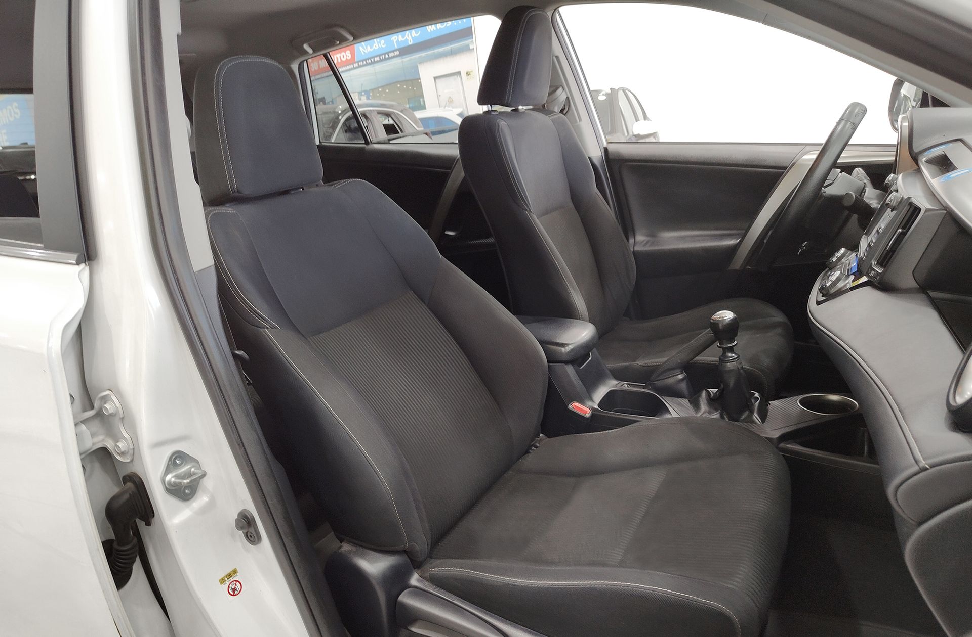 Toyota RAV4 150D Advance AWD - foto 19