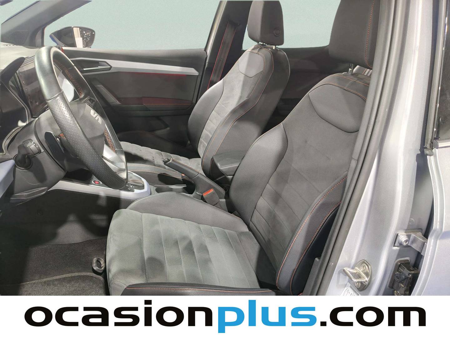 Foto asientos delanteros Seat Arona SEAT Arona 1.5 TSI FR XM DSG (150 CV)
