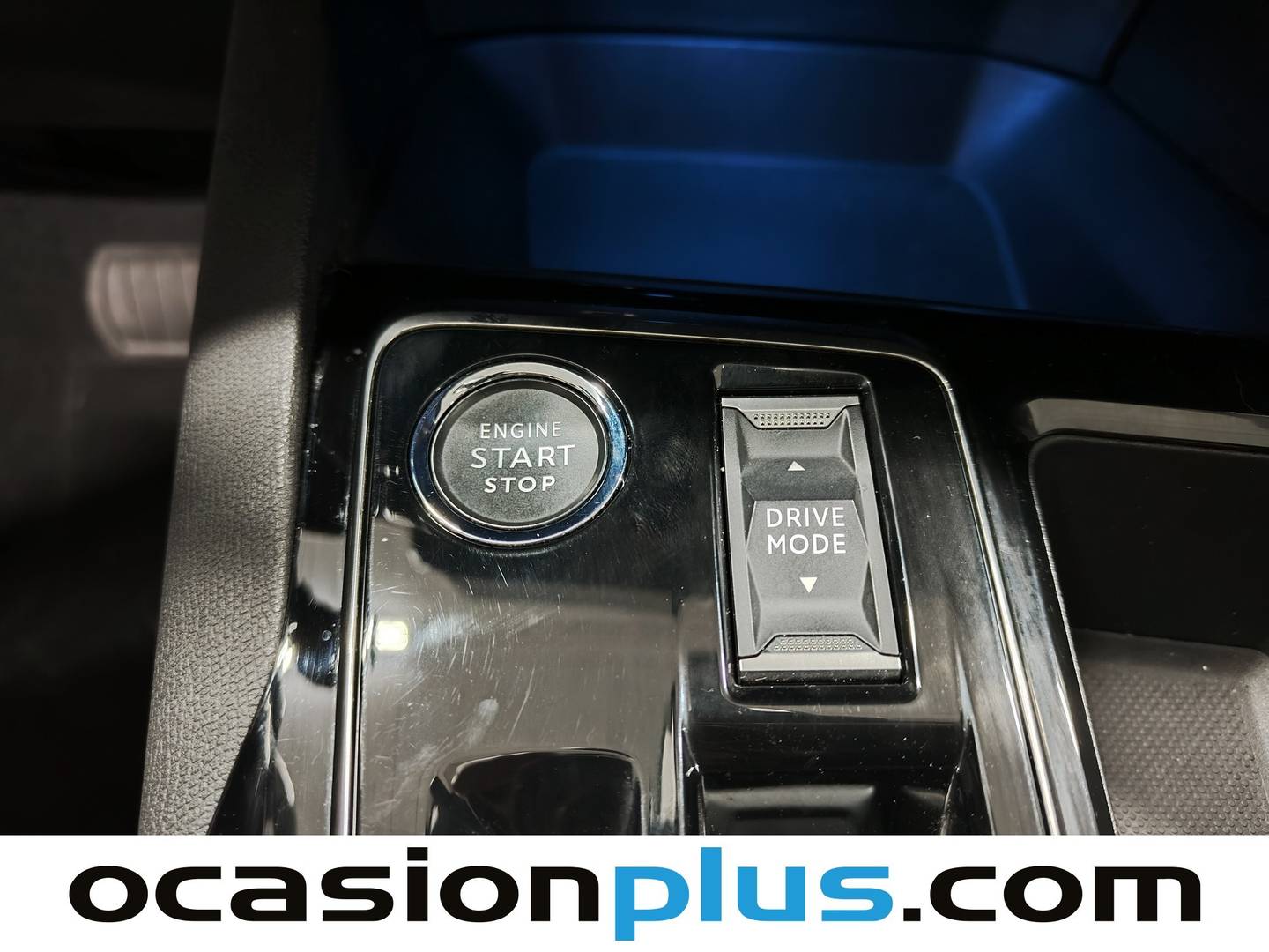 Foto Peugeot 3008 Hybrid Peugeot 3008 Hybrid 300 Allure Pack e-EAT8 (300 CV)