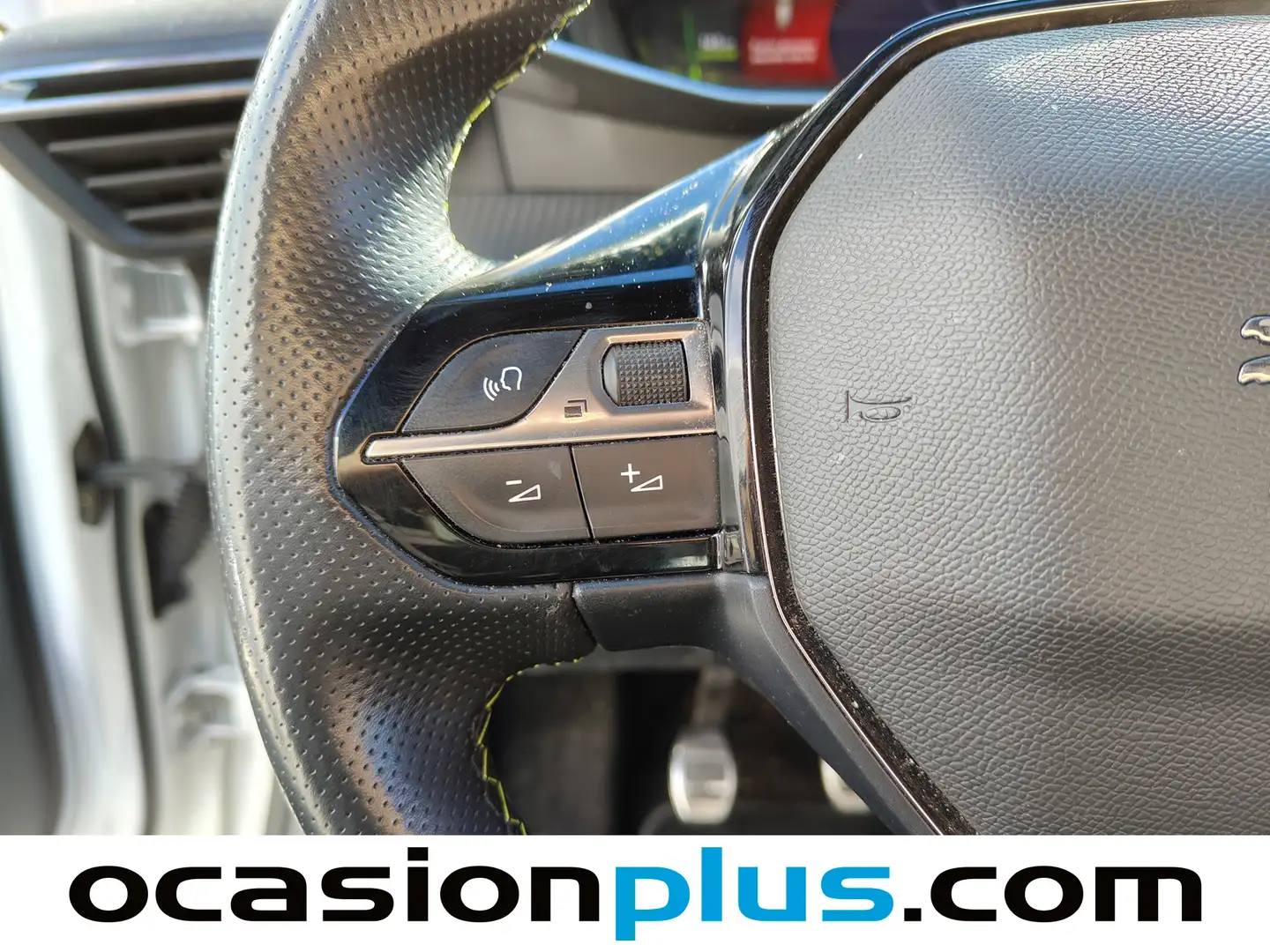 Foto Peugeot 2008 Peugeot 2008 PureTech 130 S&S GT (130 CV)