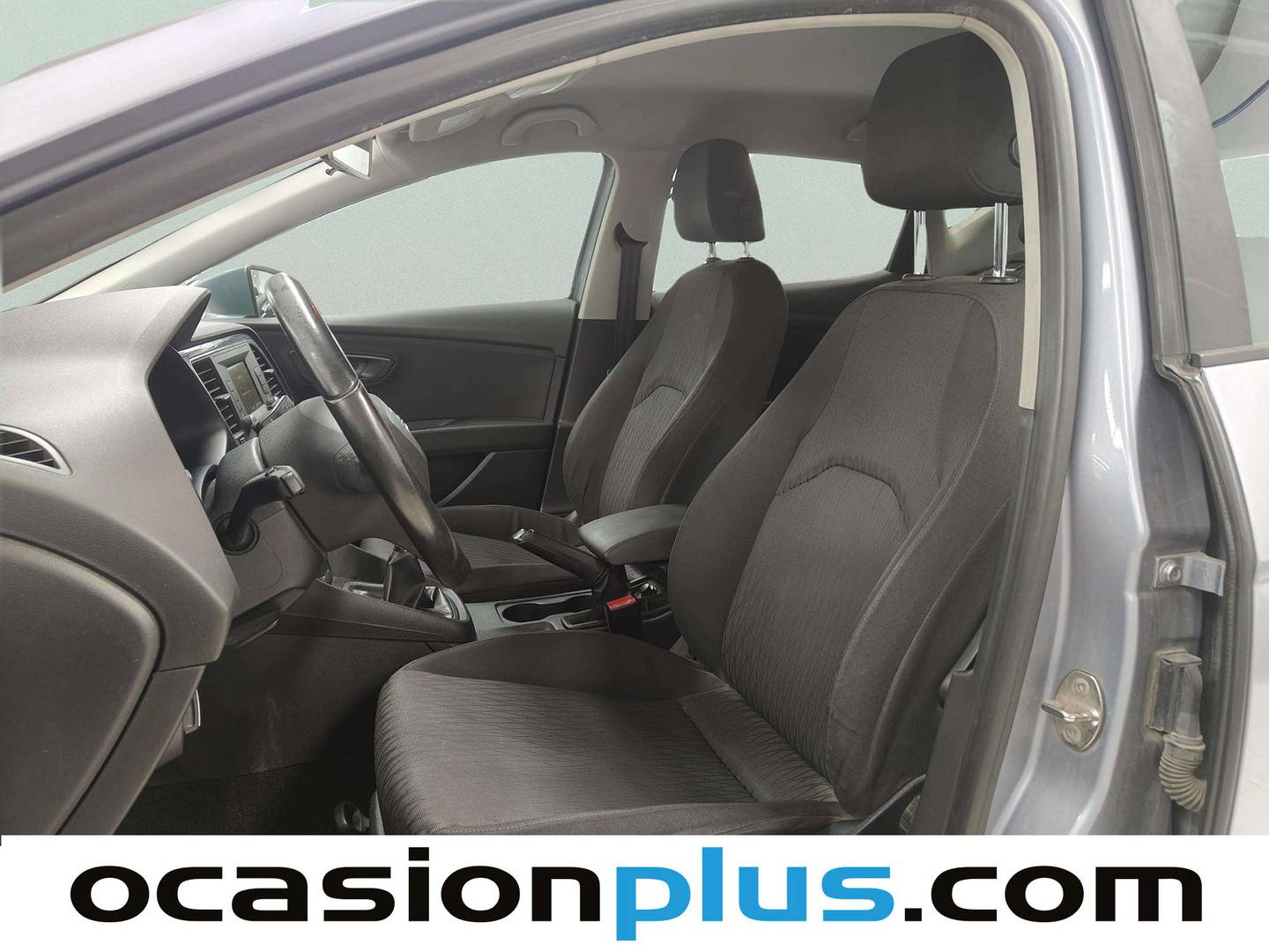 Foto asientos delanteros Seat León Seat León 1.6 TDI S&S Style (110 CV)