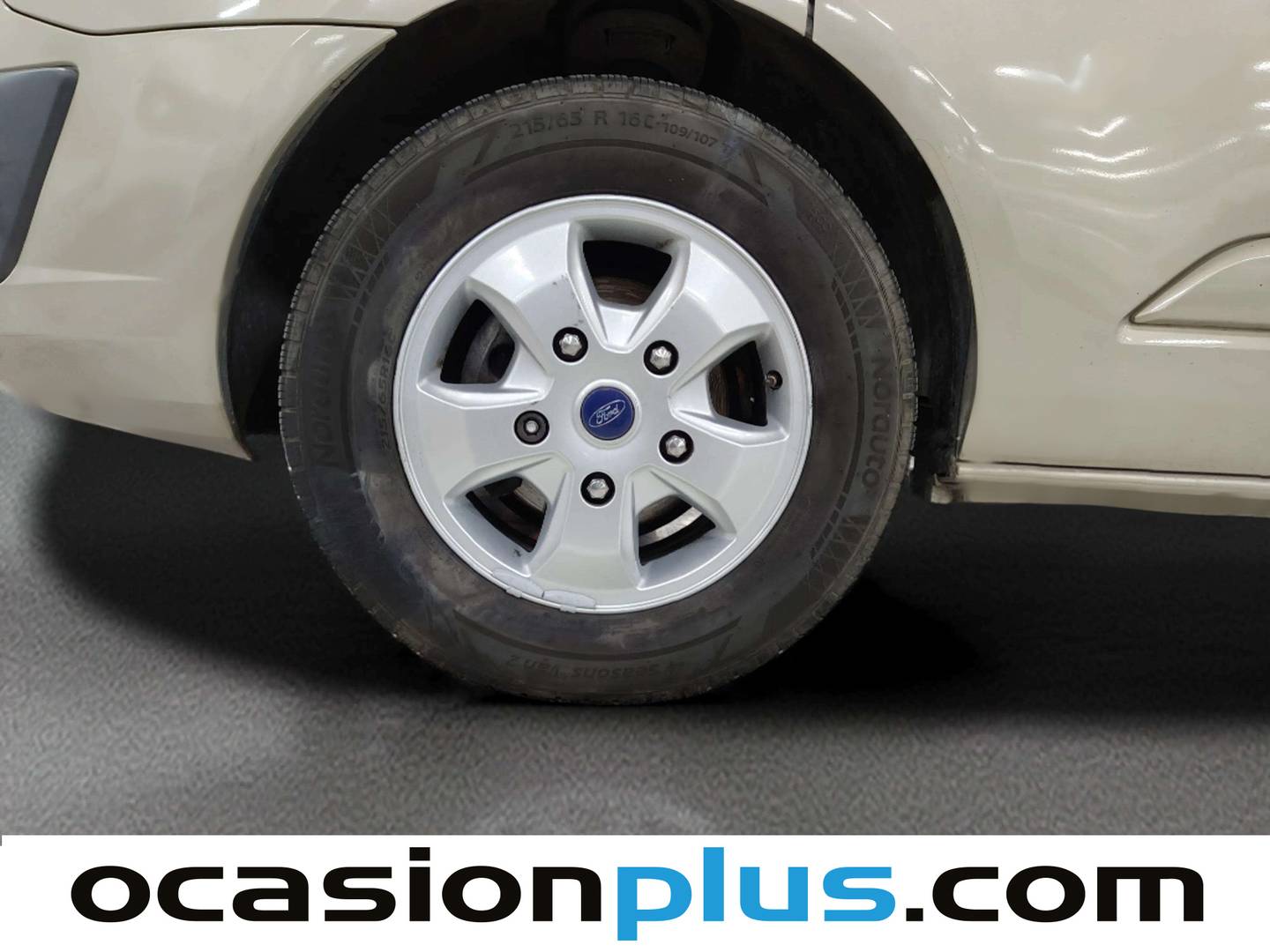 Accesorios del Ford Tourneo Custom Ford Tourneo Custom 2.0 TDCI L1 Titanium (170 CV) 8 Plazas