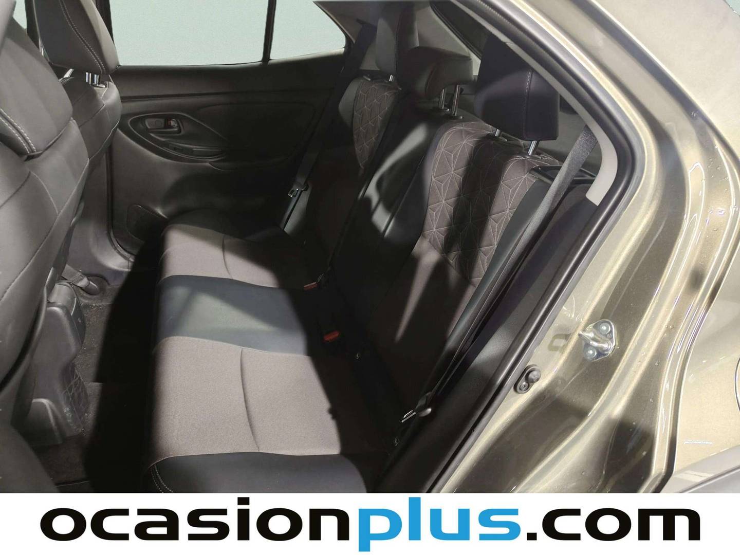 Foto asientos traseros Toyota Yaris Cross Toyota Yaris Cross 120H Style (116 CV)