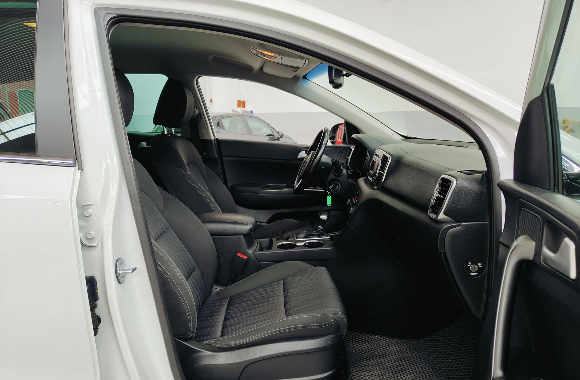 Kia Sportage 1.6 CRDi Concept 4x2 - foto 18