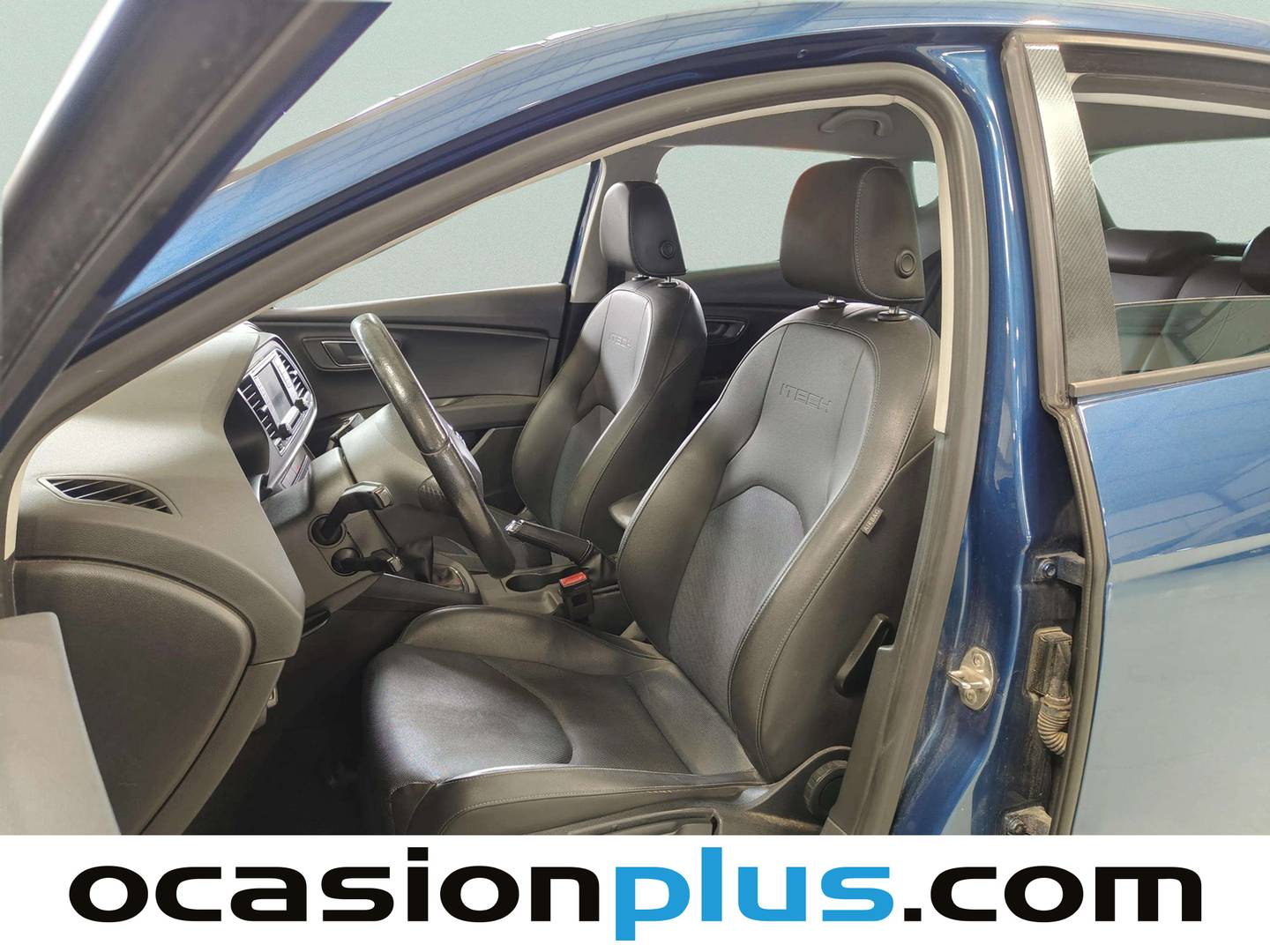 Foto asientos delanteros Seat León Seat León 2.0 TDI S&S I-Tech (150 CV)