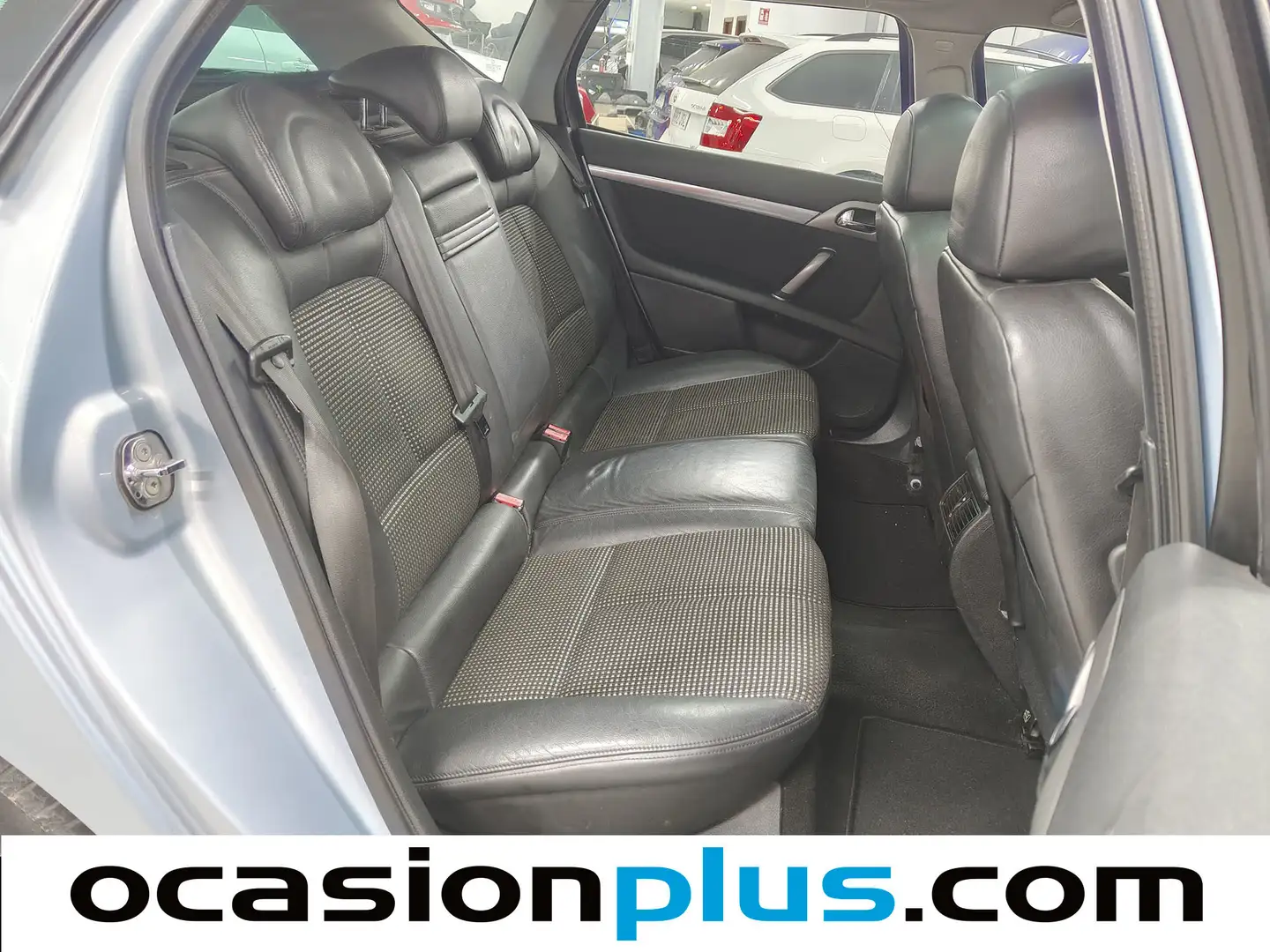 Foto Peugeot 407 SW Peugeot 407 SW SW 2.0 HDI ST Sport Pack Auto (136 CV)