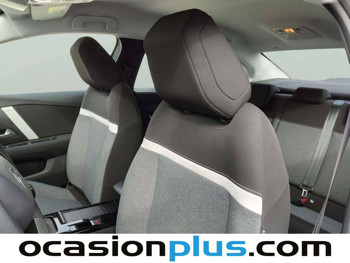 Extras del Citroën C4 X Citroën C4 X PureTech 100 S&S 6v You (102 CV)