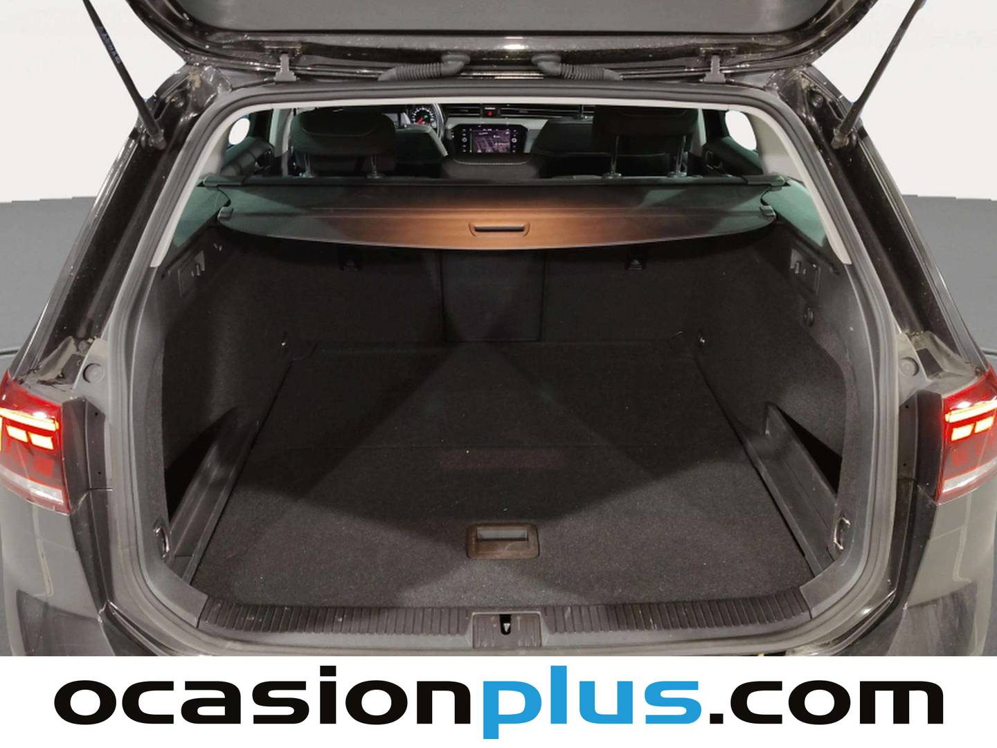 Fotos maletero Volkswagen Passat Volkswagen Passat Variant Executive 1.5 TSI (150 CV) DSG