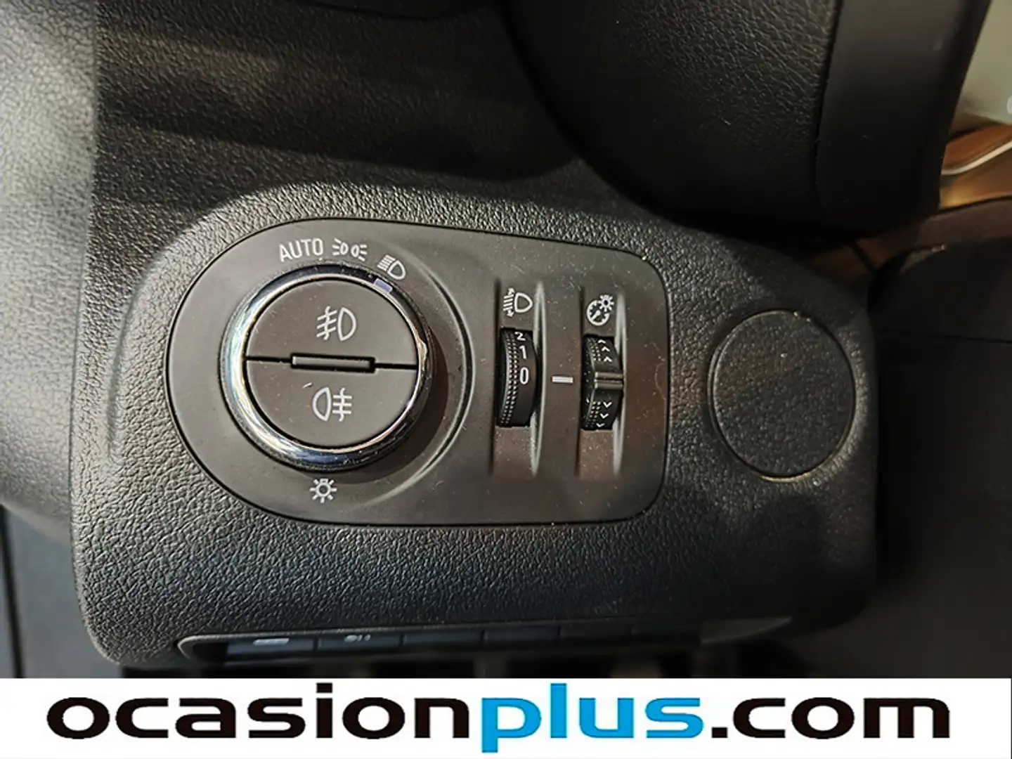 Encendido automático de faros