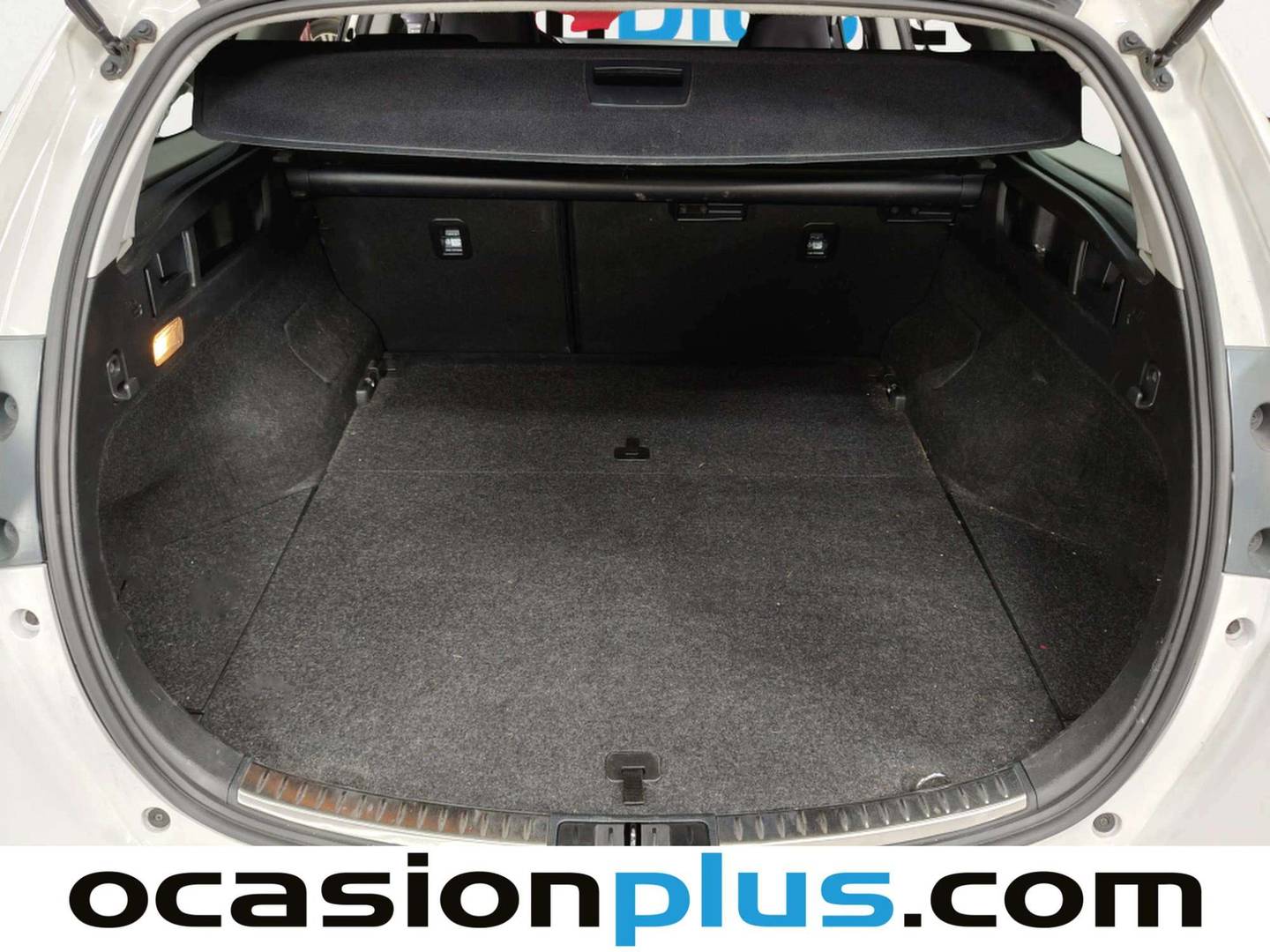 Fotos maletero Toyota Auris Toyota Auris 140H Hybrid Touring Sports Feel! (136 CV)