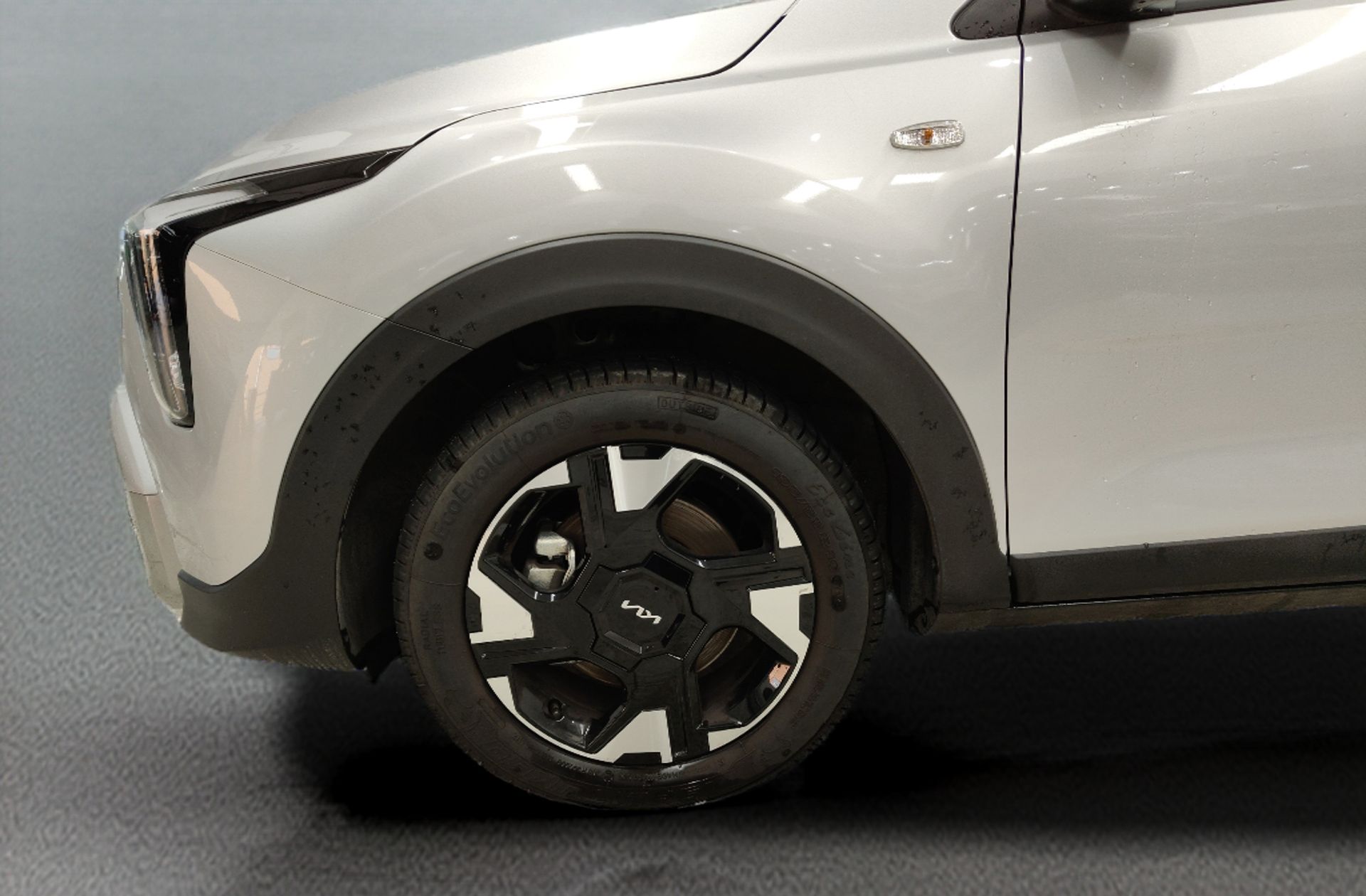Kia Stonic 1.0 T-GDi MHEV Concept - foto 32