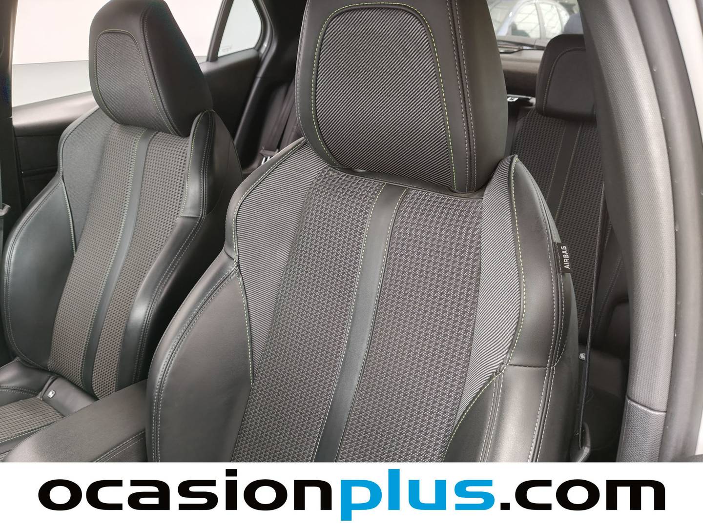 Acabados Peugeot 2008 Peugeot 2008 PureTech 130 S&S GT EAT8 (130 CV)