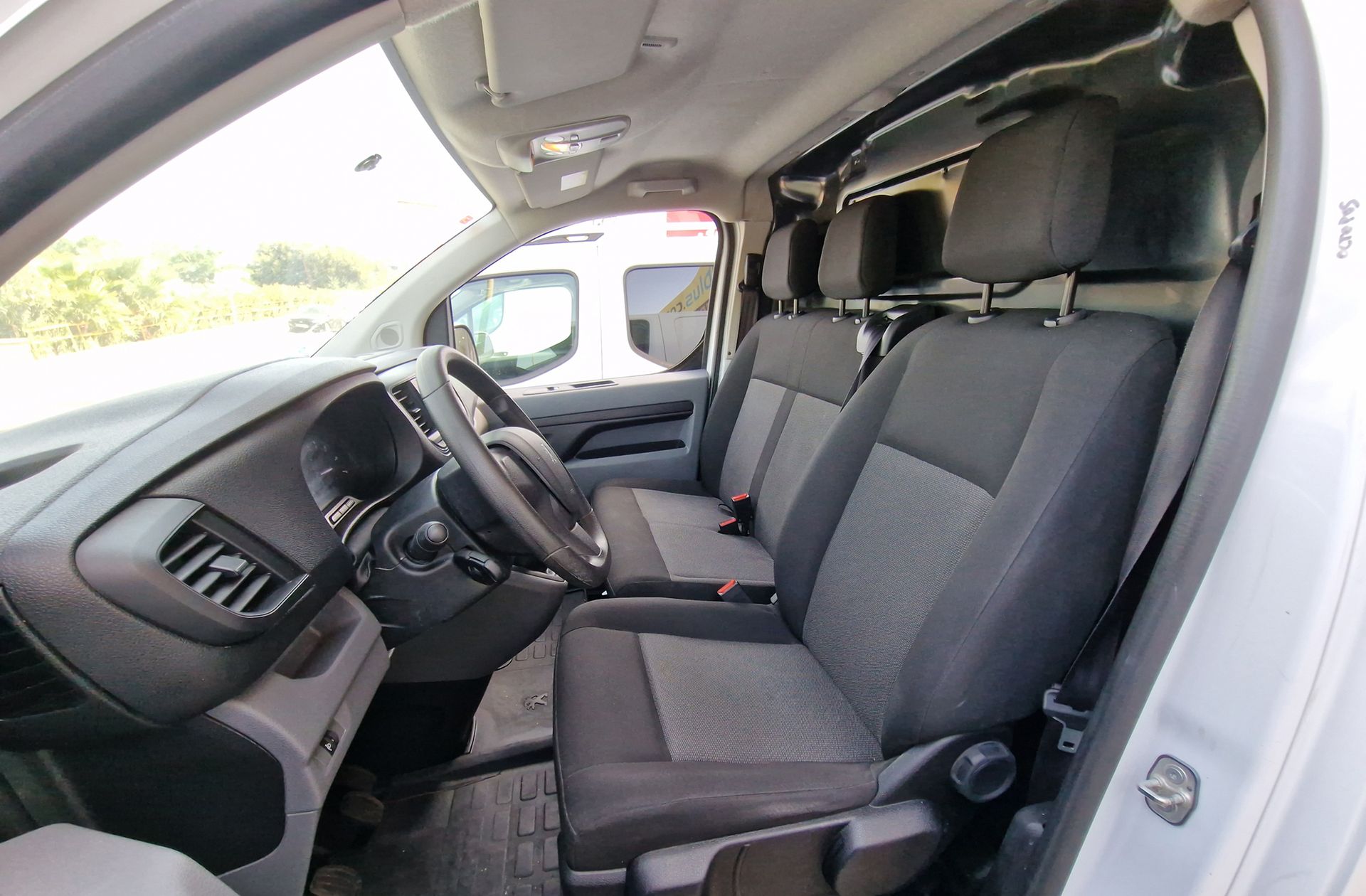 Peugeot Expert Furgon BlueHDi 120 Pro Standard - foto 7