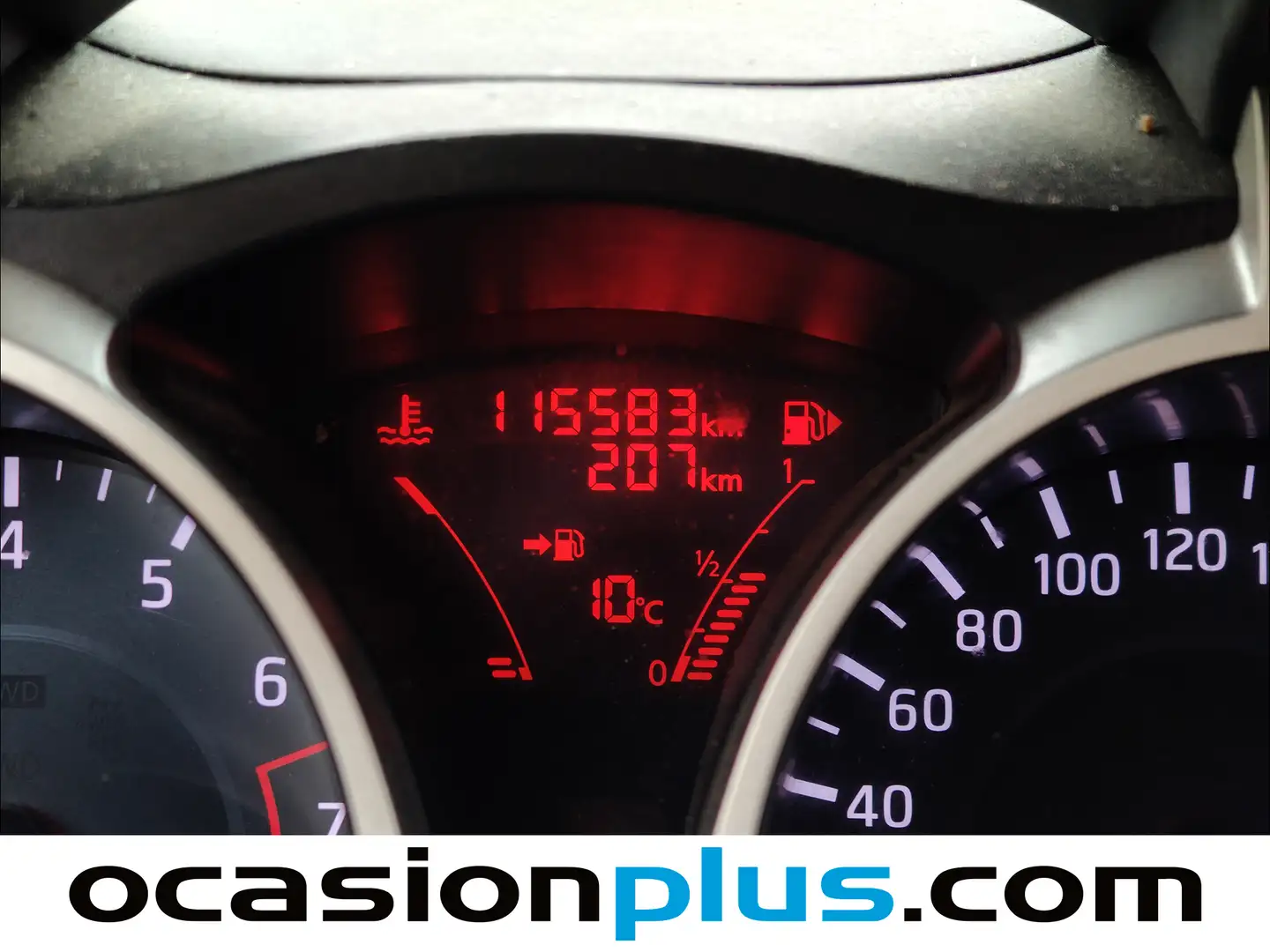 Foto Nissan JUKE Nissan Juke 1.6 Visia 4x2 (94 CV)