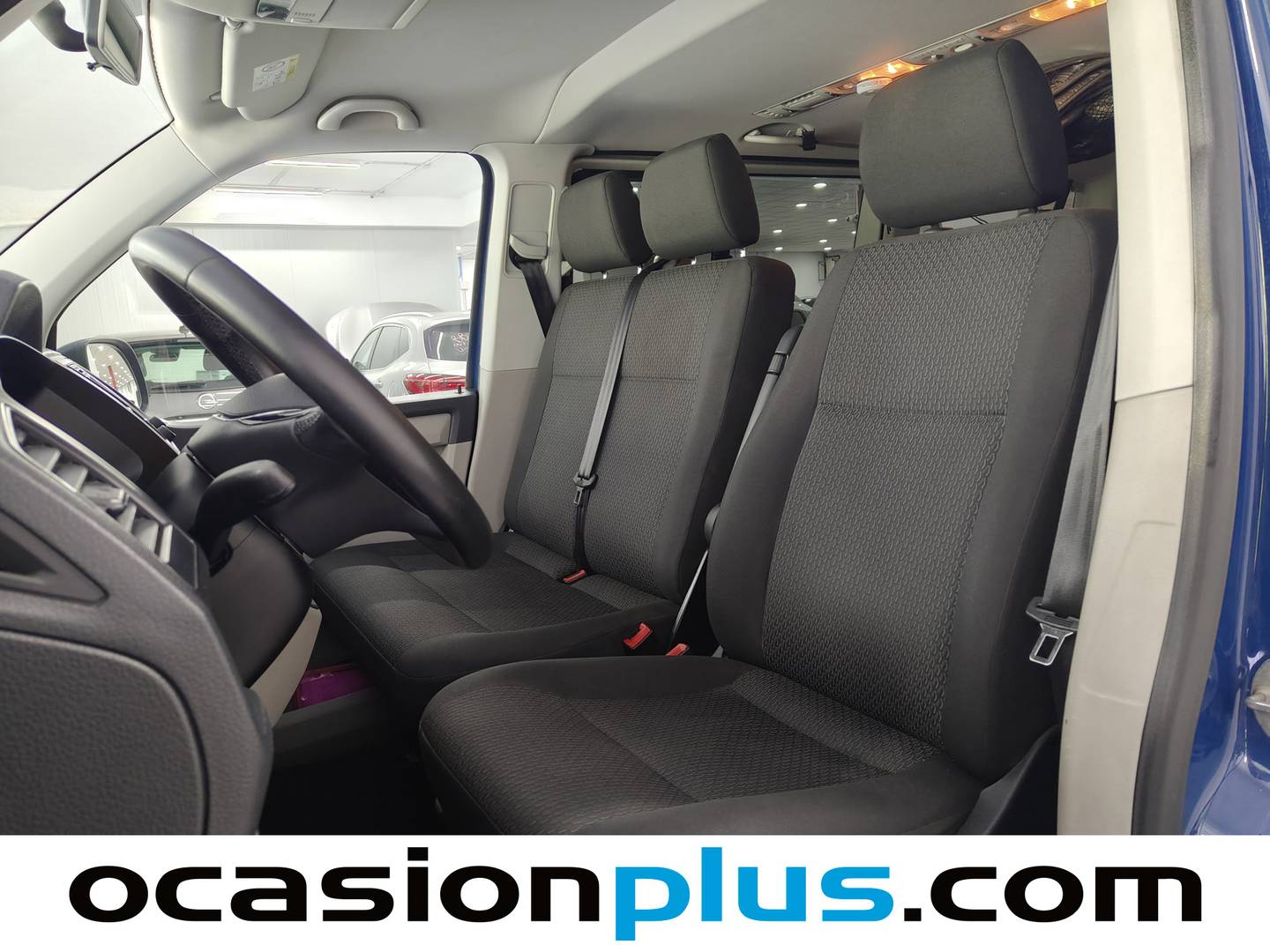 Foto asientos delanteros Volkswagen Caravelle Volkswagen Caravelle Trendline Batalla Corta 2.0 TDI BMT Camperizada (102 CV)