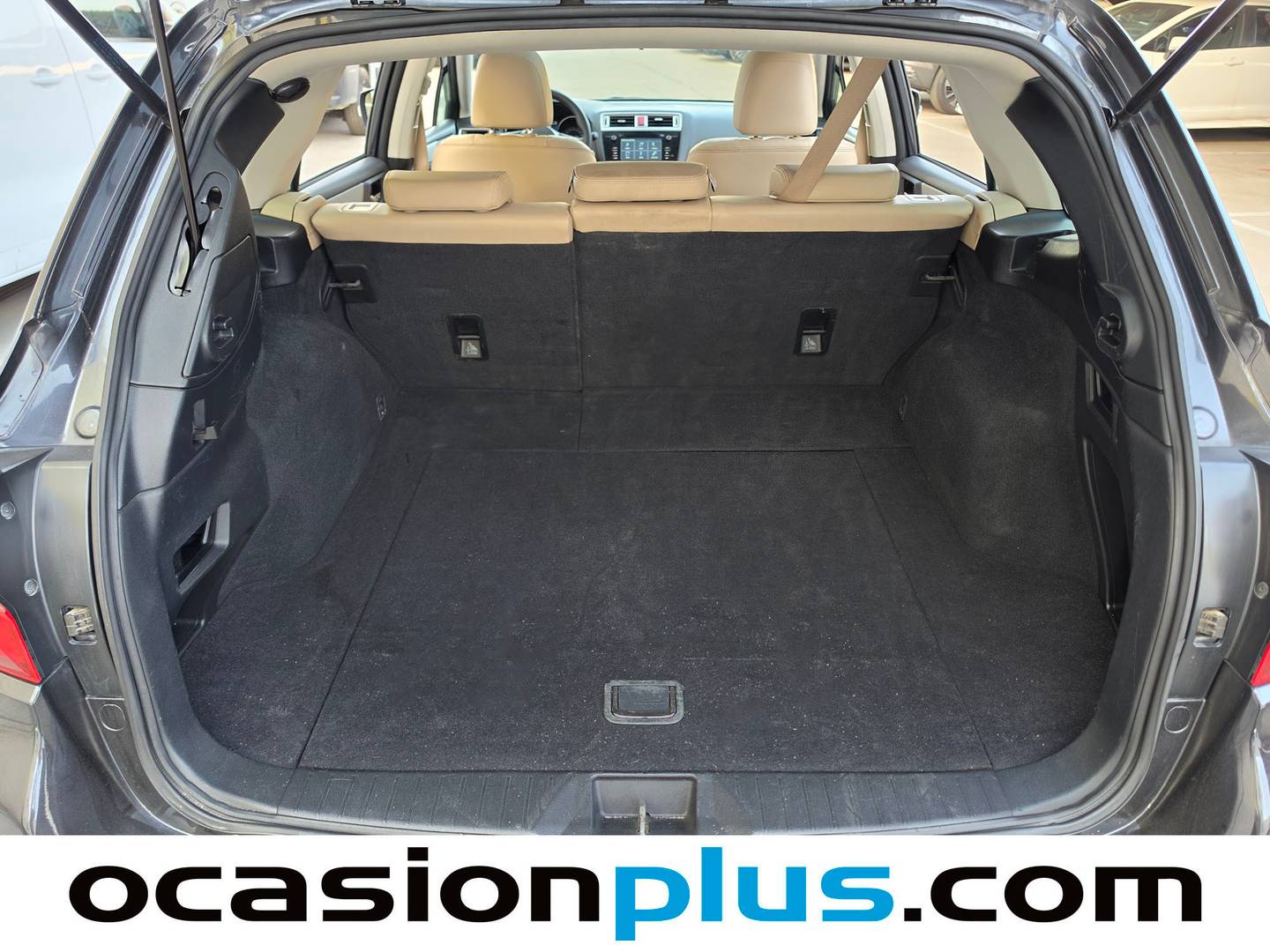 Fotos maletero Subaru Outback Subaru Outback 2.0 TD Executive Plus CVT Lineartron AWD (150 CV)