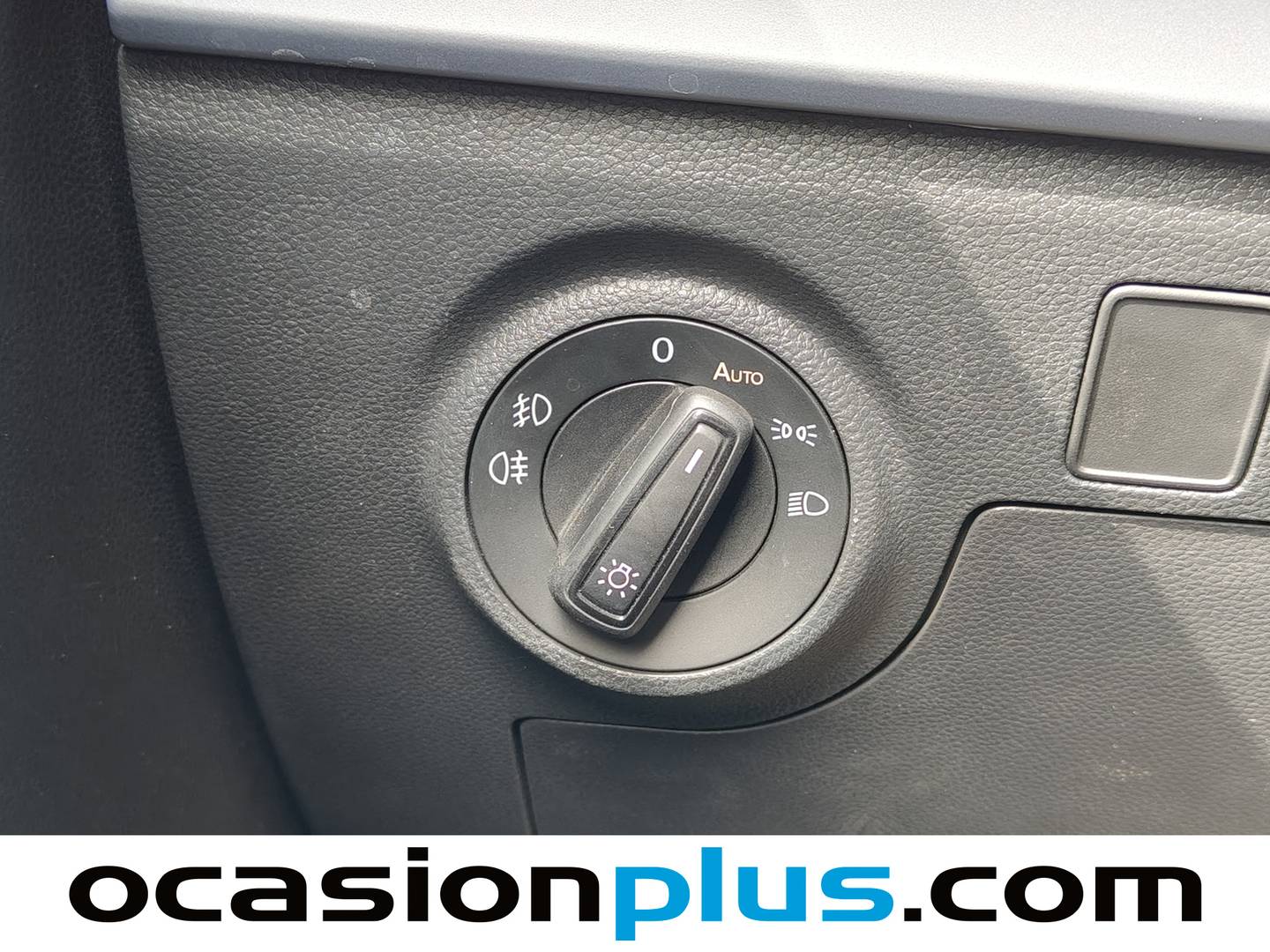 Foto Seat Arona SEAT Arona 1.0 TSI S&S FR XL  (115 CV)