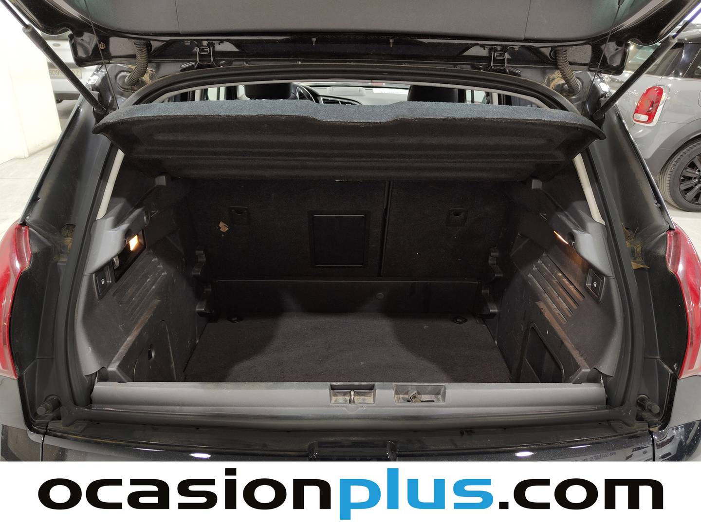 Foto Peugeot 3008 Peugeot 3008 1.2 PureTech S&S Allure (130 CV)