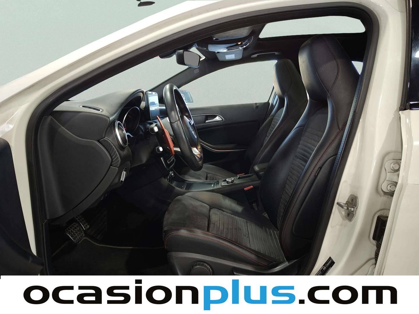 Foto asientos delanteros Mercedes Clase A Mercedes Clase A A 200d (136 Cv ) Pack AMG