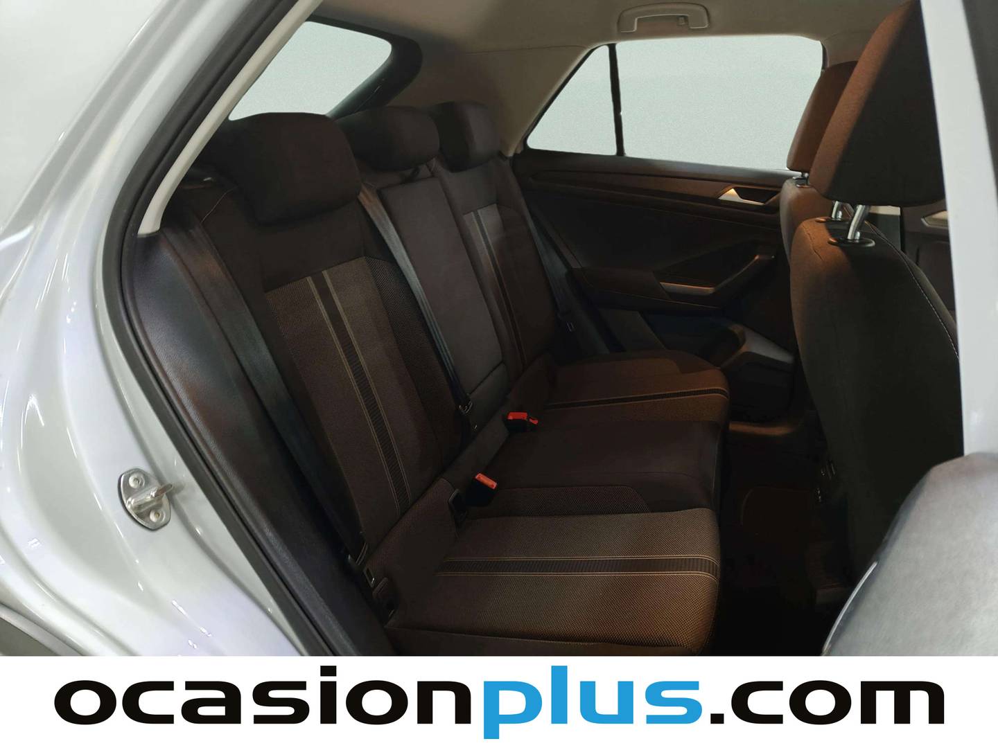 Foto Volkswagen T-Roc Volkswagen T-Roc Advance 1.0 TSI (110 CV)