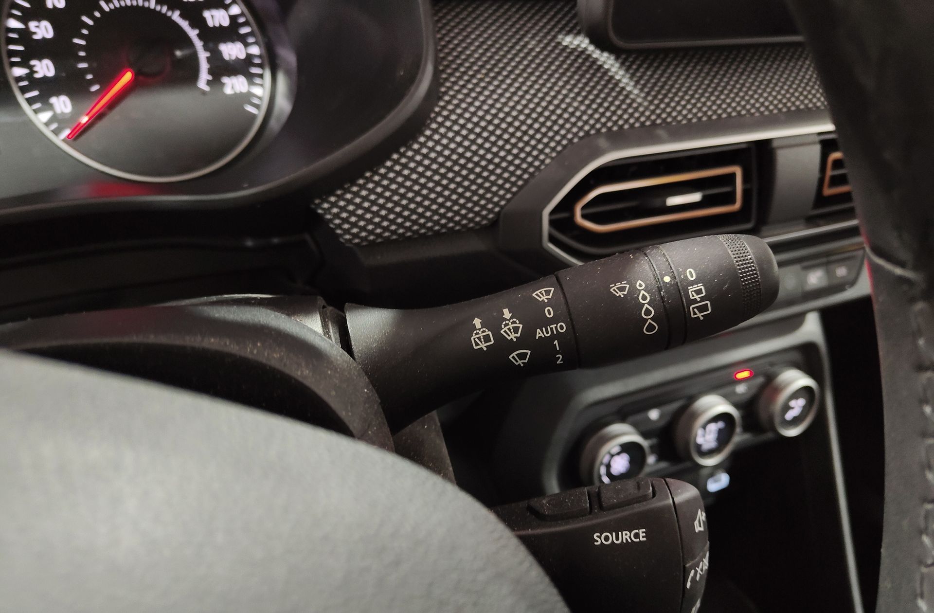Dacia Sandero Stepway Expression Go TCe - foto 28