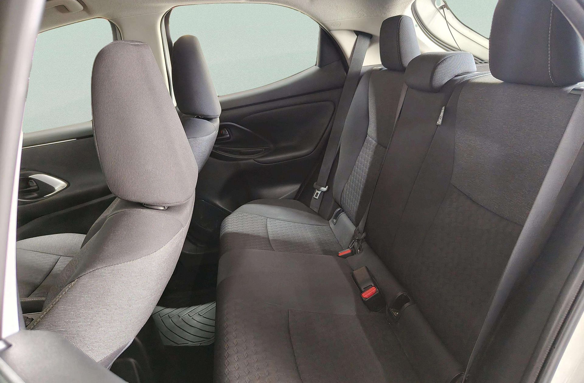 Toyota Yaris 1.5 S-Edition - foto 11