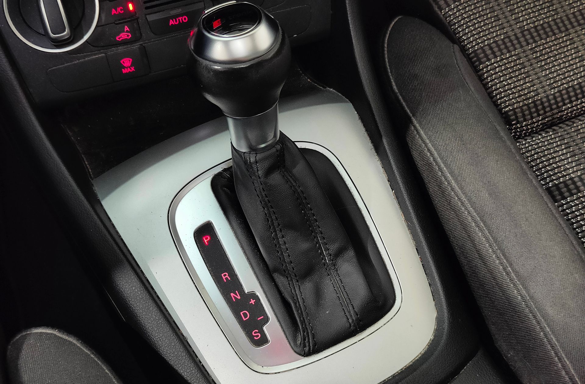 Audi Q3 Sport Edition 2.0 TDI quattro S Tronic - foto 5