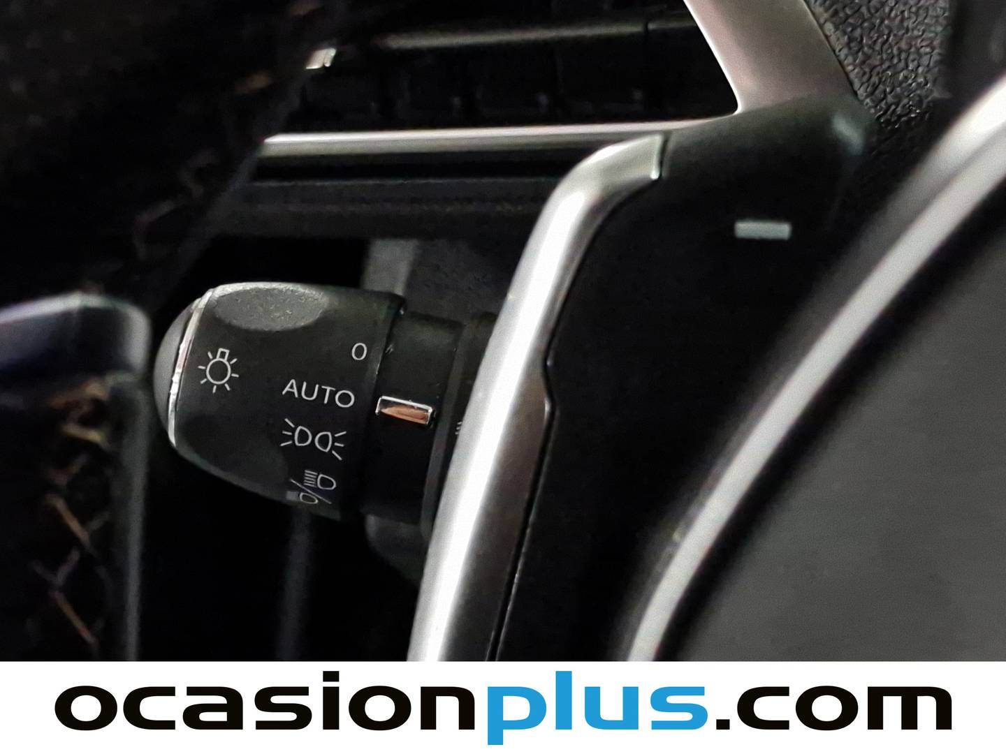 Foto Peugeot 3008 Peugeot 3008 BlueHDI 130 S&S GT Line EAT8 (130 CV)