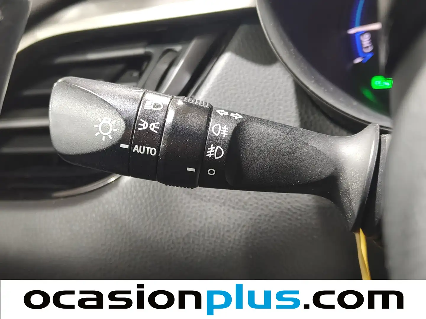 Foto Toyota C-HR Toyota C-HR 1.8 125H Advance (122 CV)